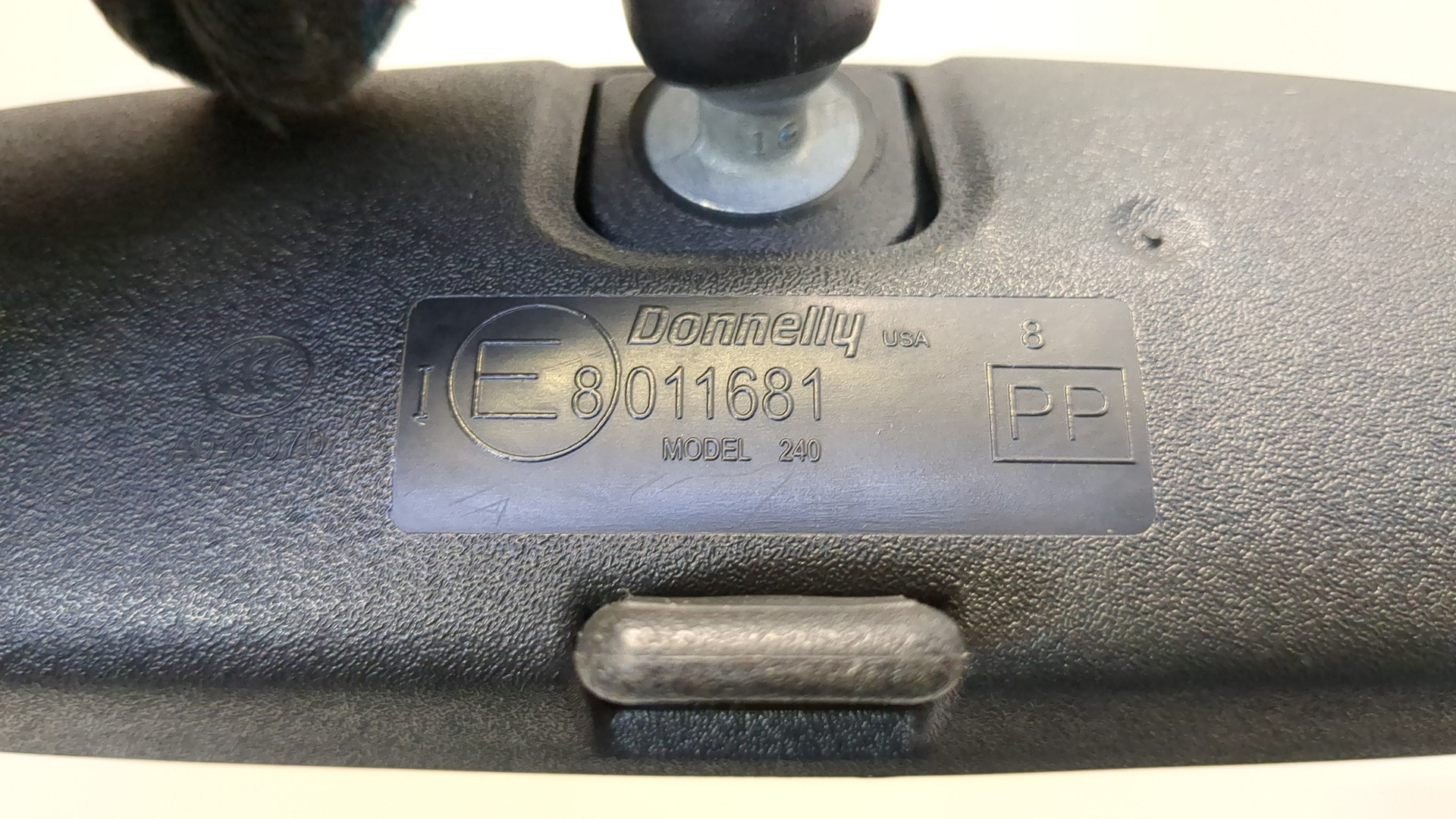 Зеркало заднего вида