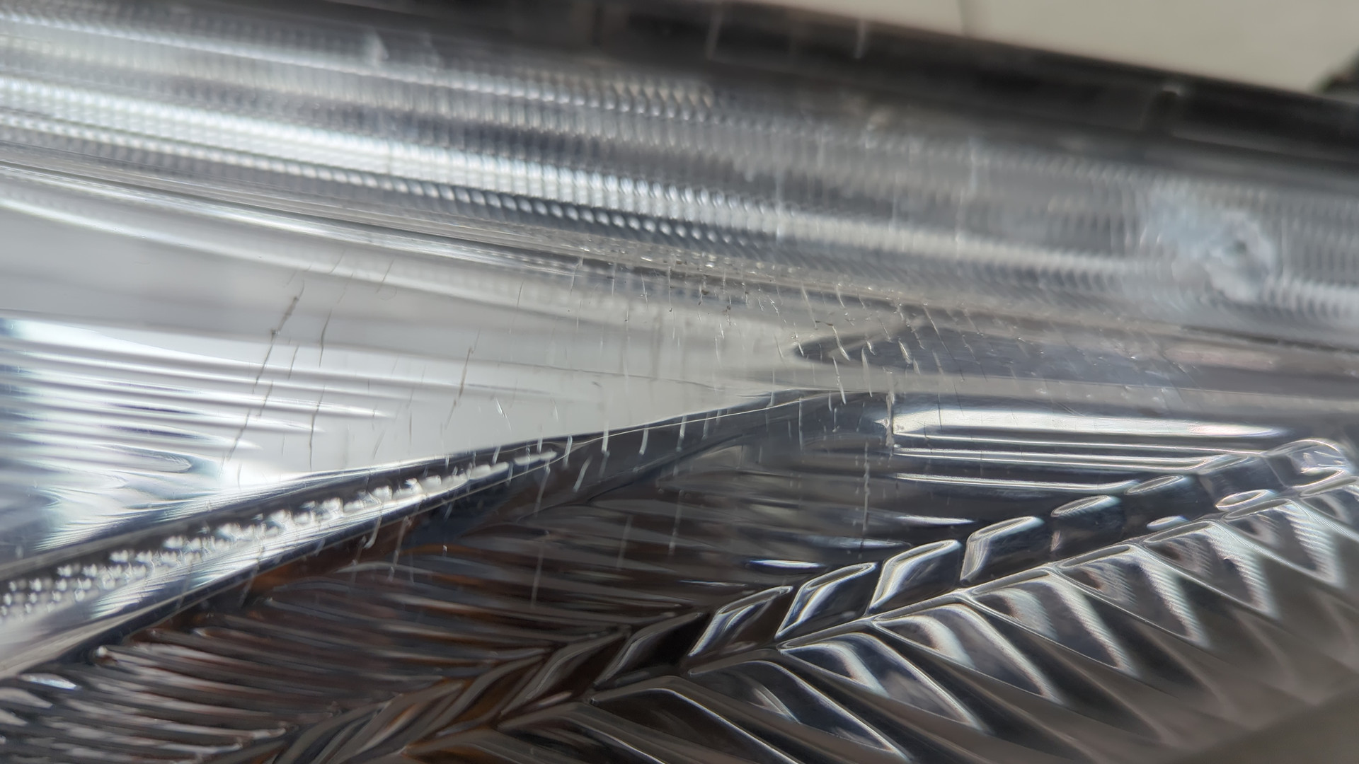 Фара противотуманная правая