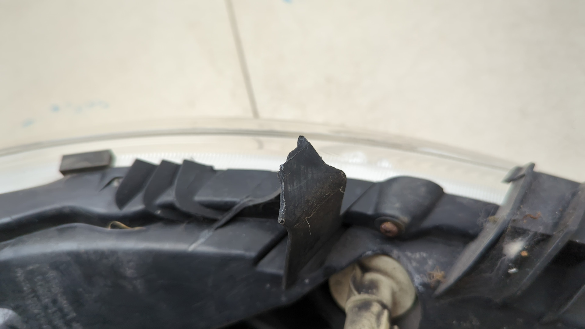 Фара противотуманная правая