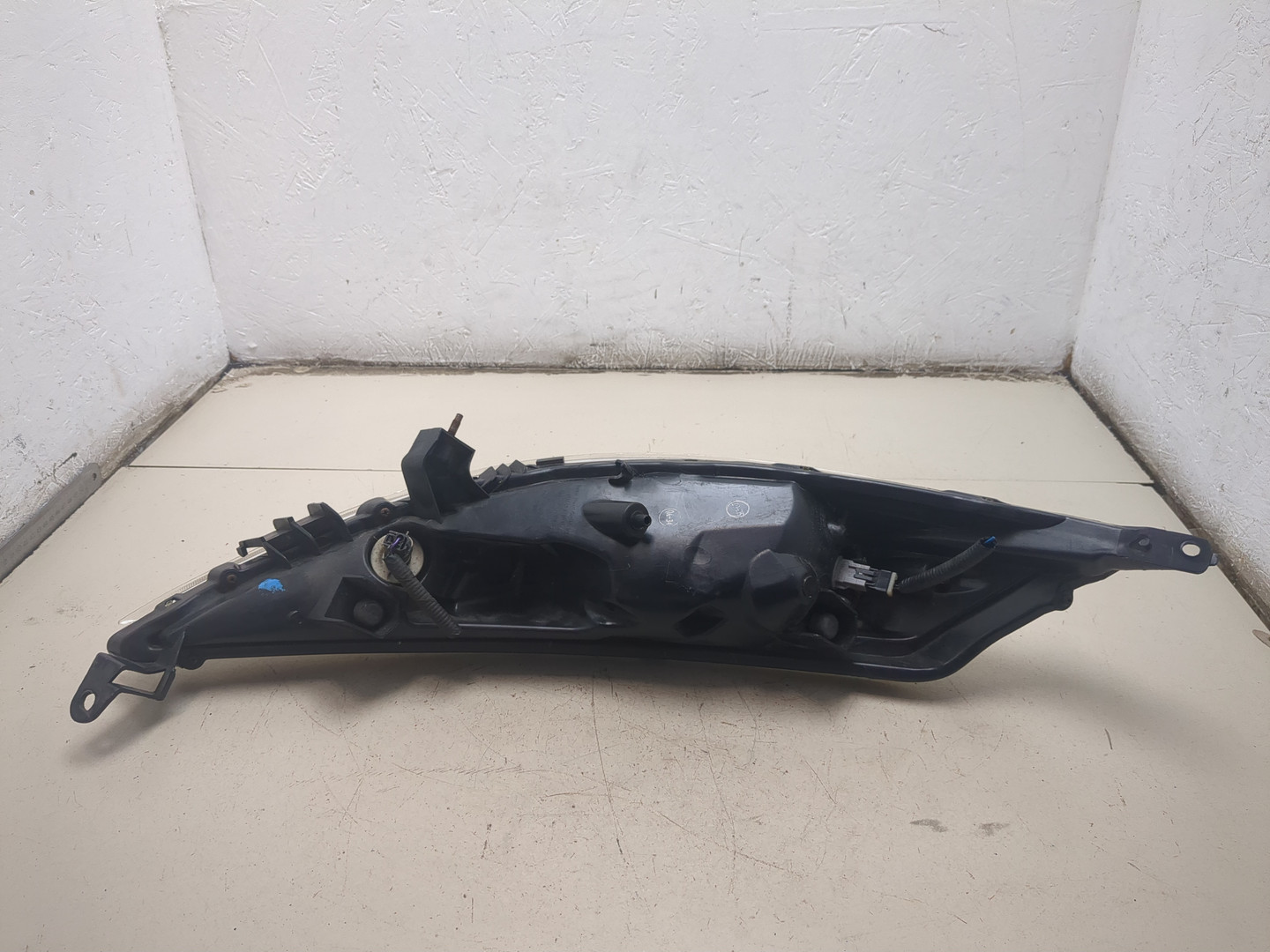 Фара противотуманная левая