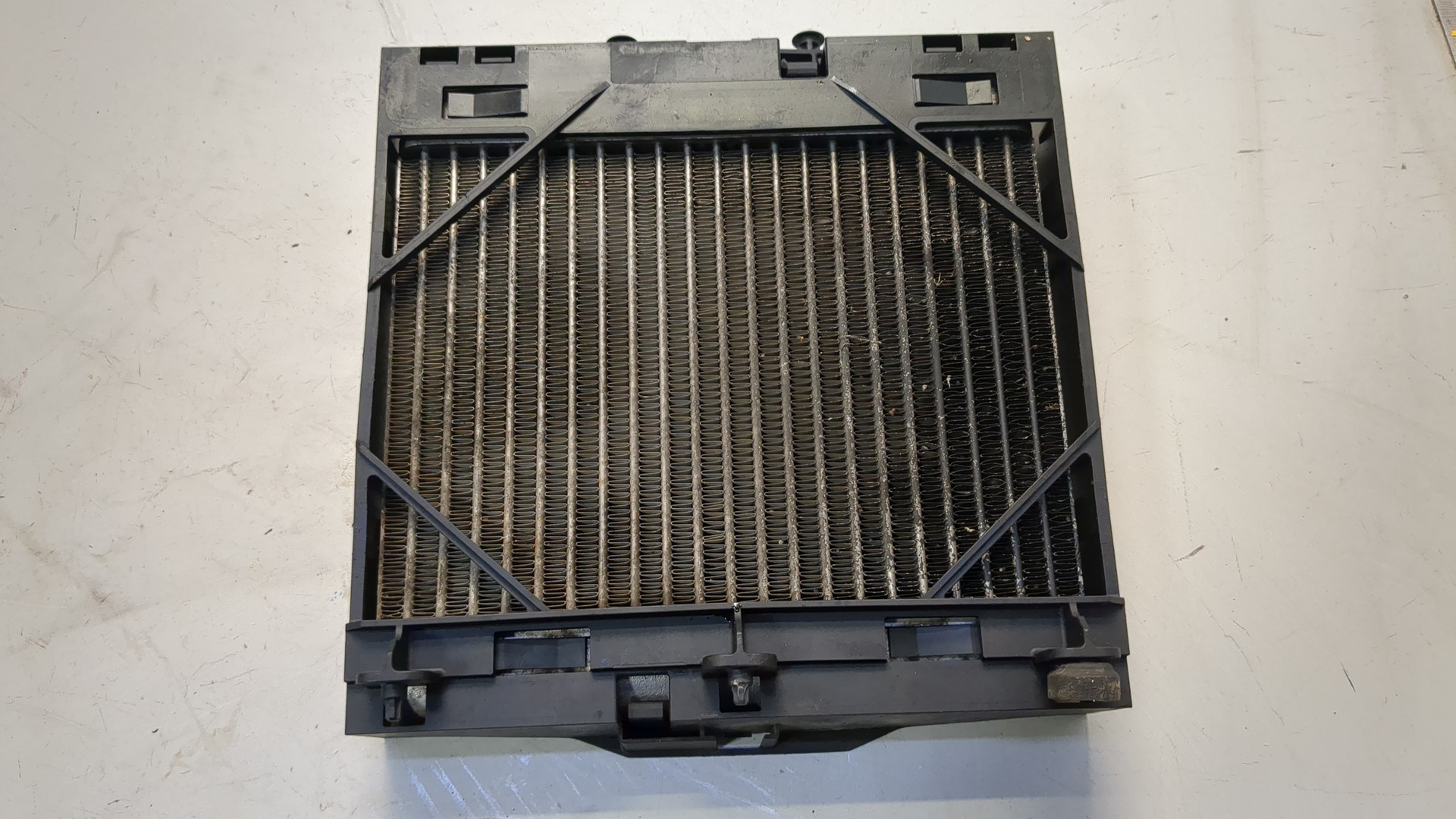 Радиатор масляный (теплообменник)