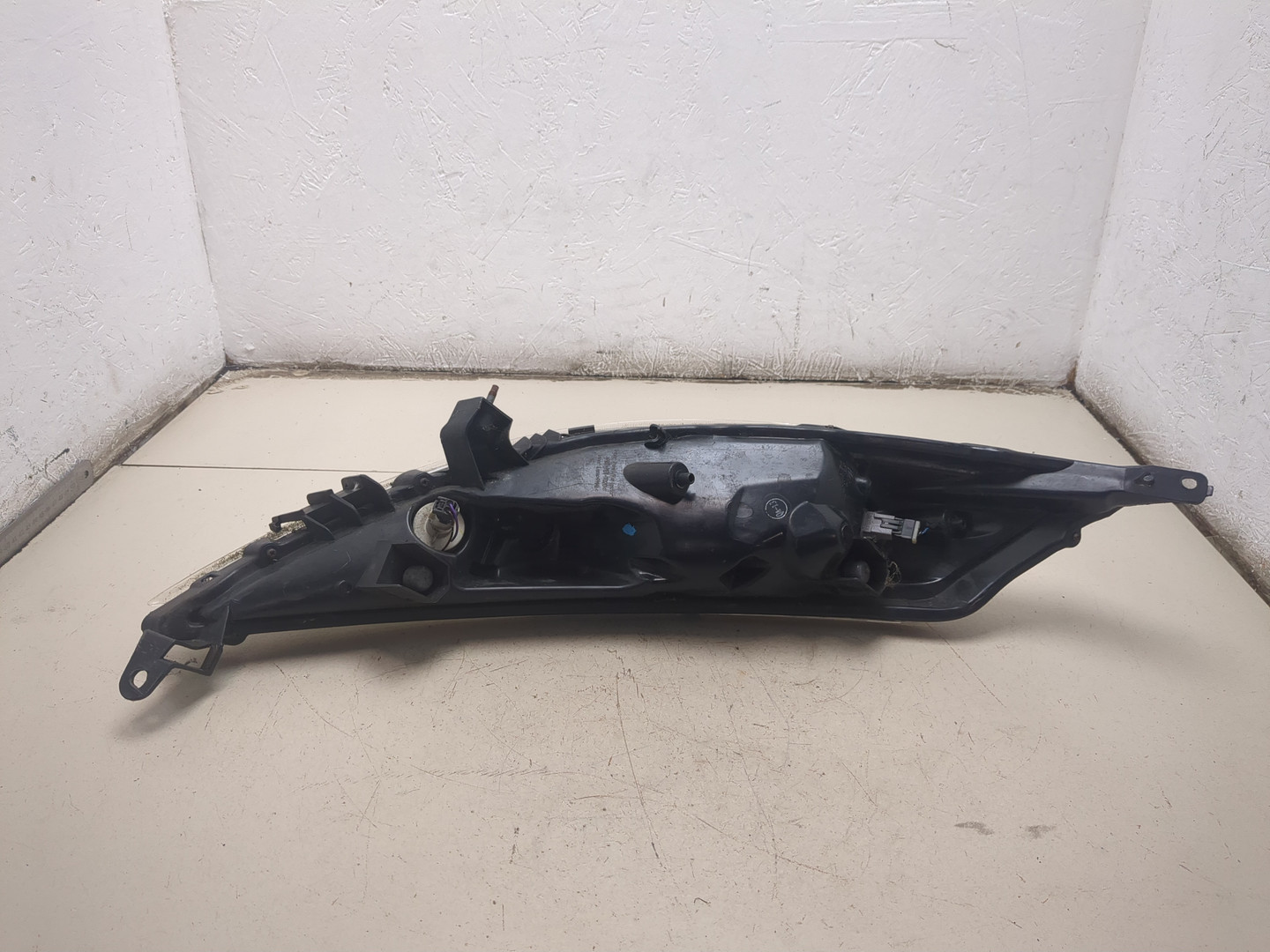 Фара противотуманная левая