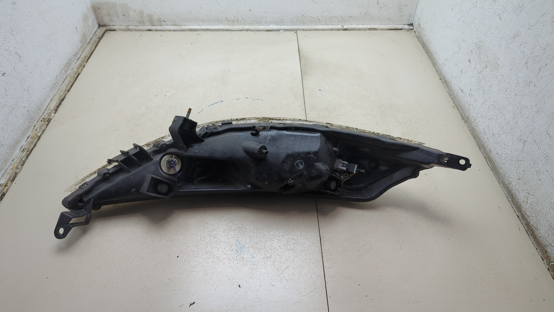 Фара противотуманная левая