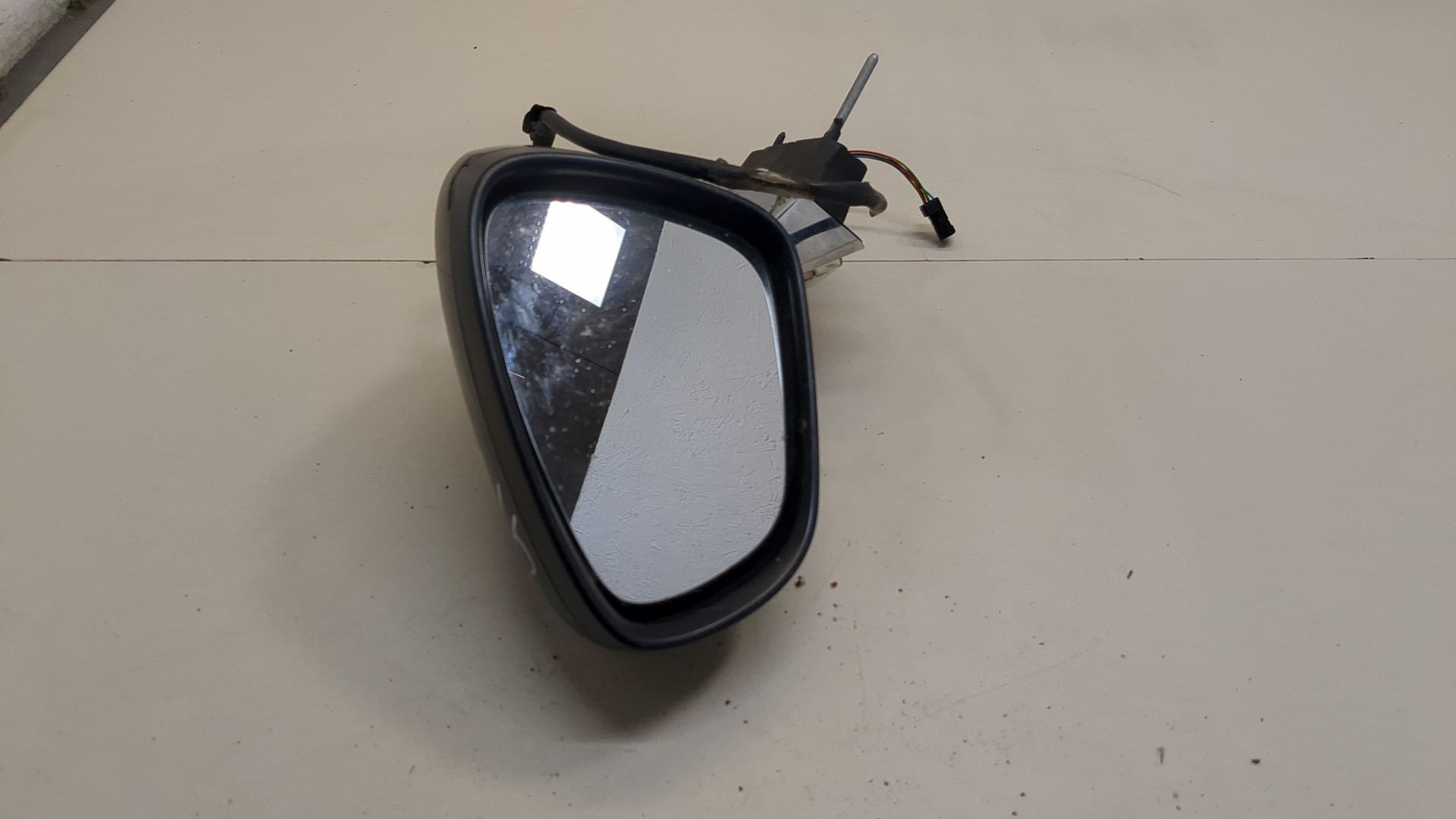 Зеркало левое электрическое