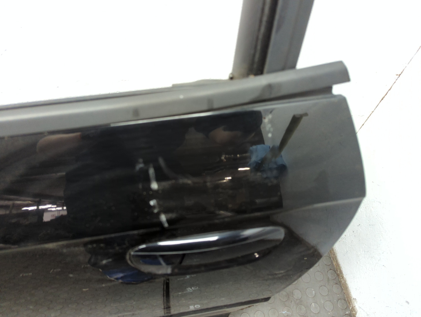 Дверь передняя левая