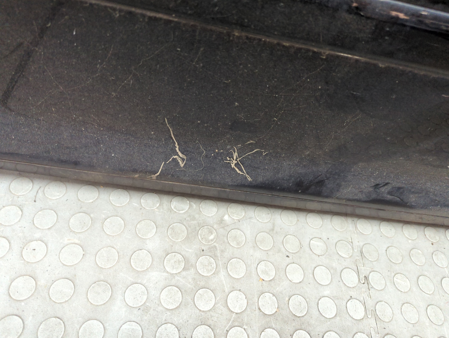 Дверь передняя левая