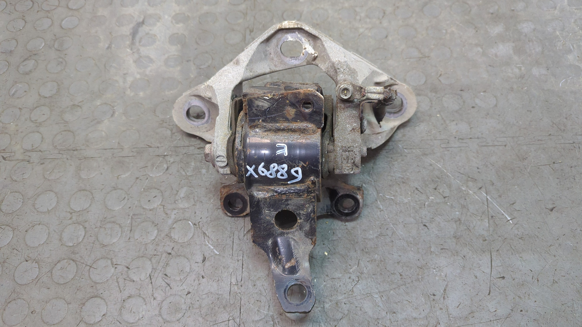 Опора двигателя