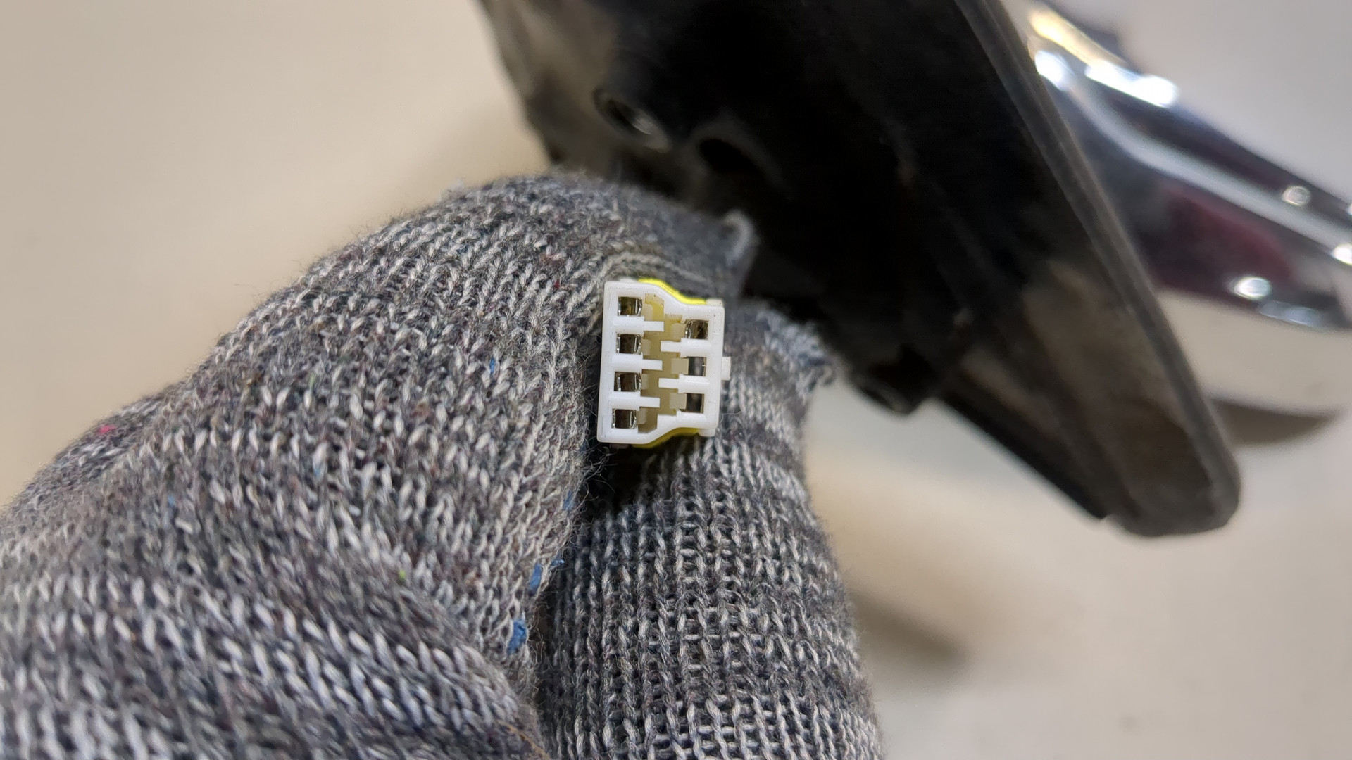 Зеркало правое электрическое