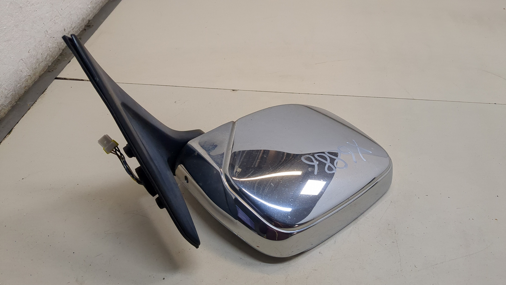 Зеркало правое электрическое