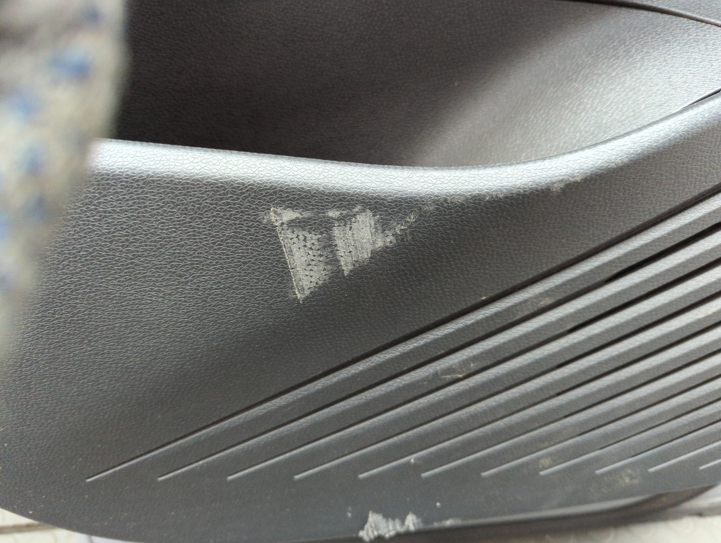 Дверь задняя левая