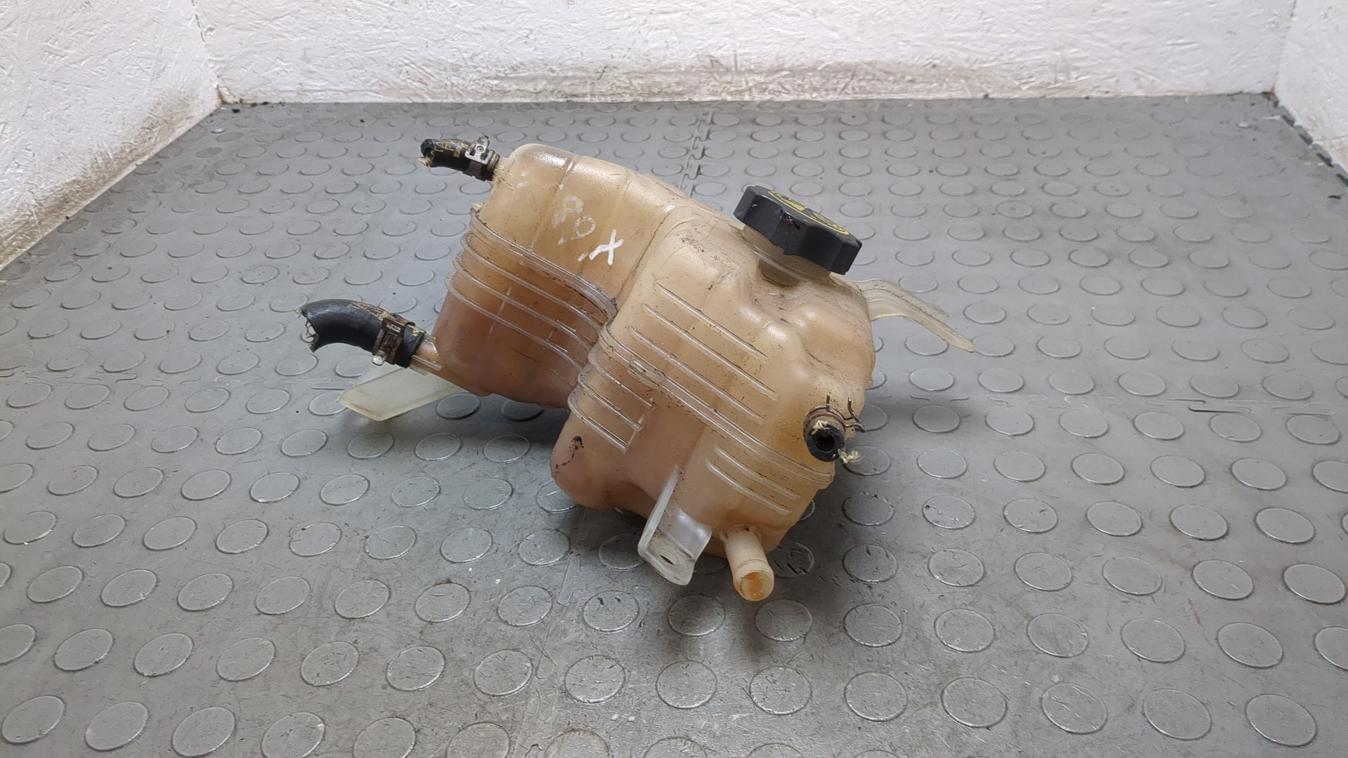 Бачок расширительный