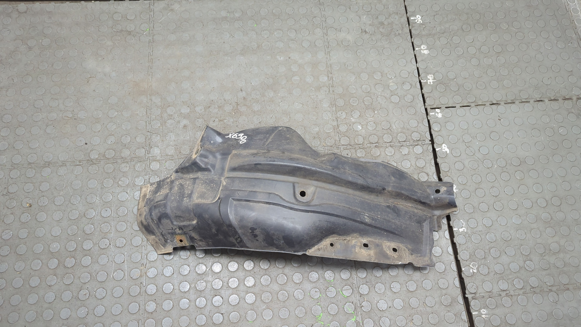 Локер передний левый