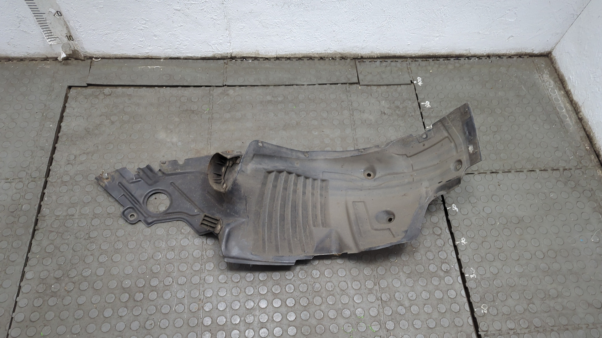 Локер передний левый