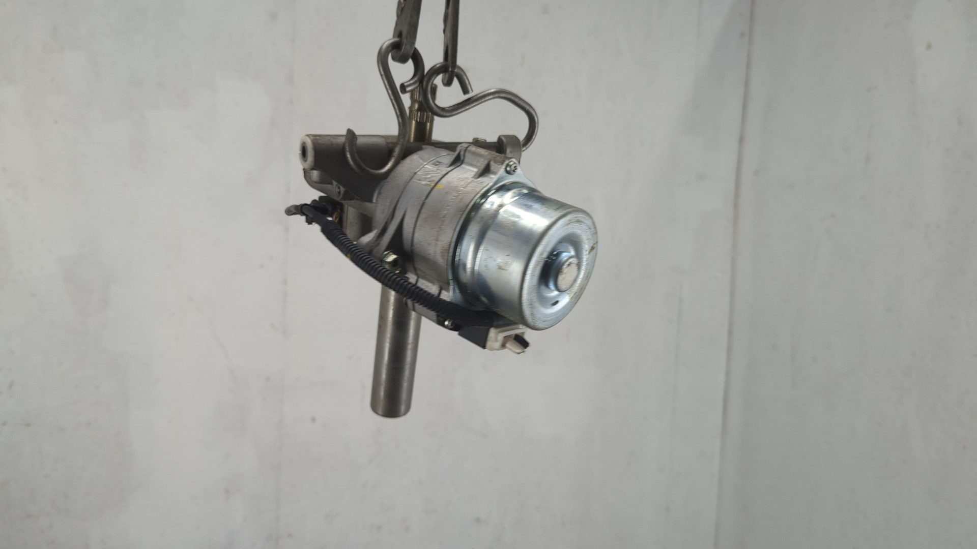 Серводвигатель рулевой рейки