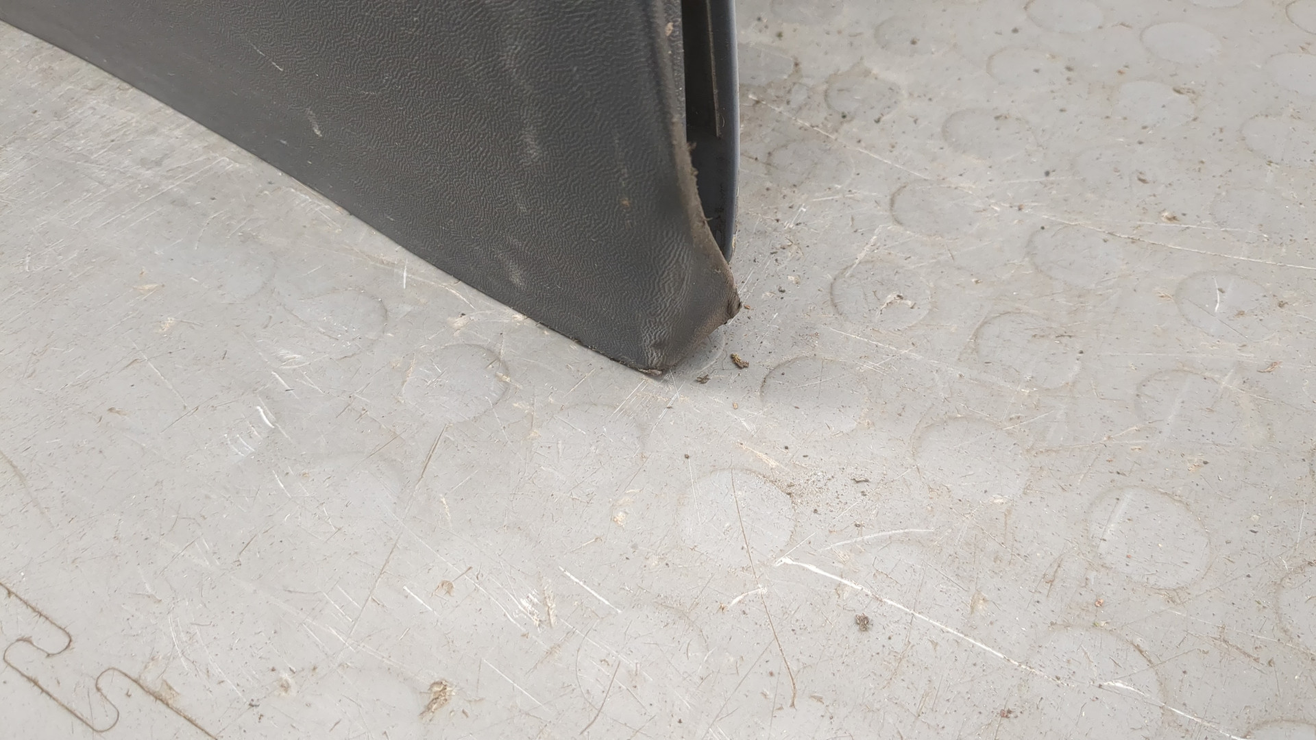 Дверь передняя левая