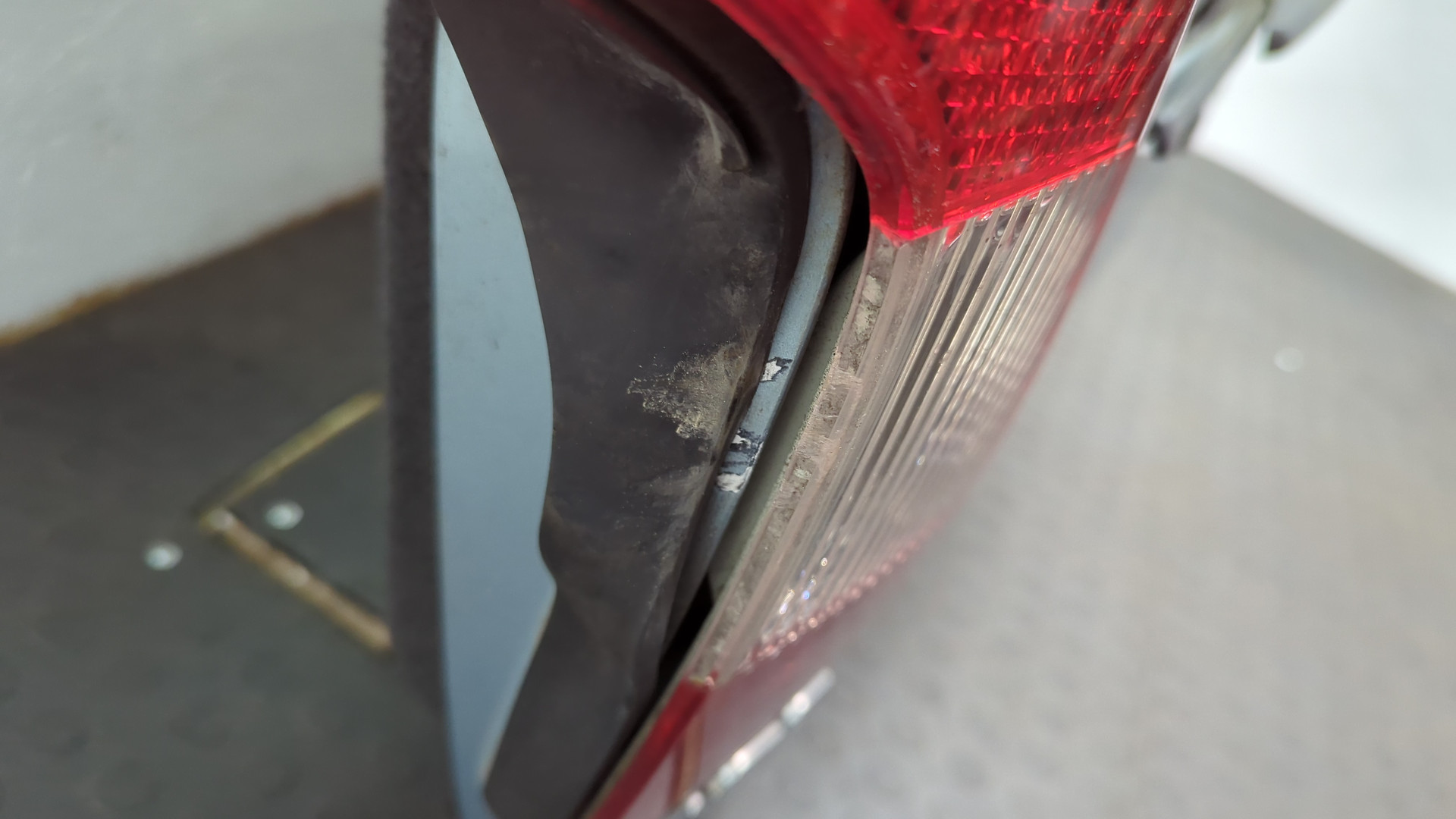 Дверь багажника