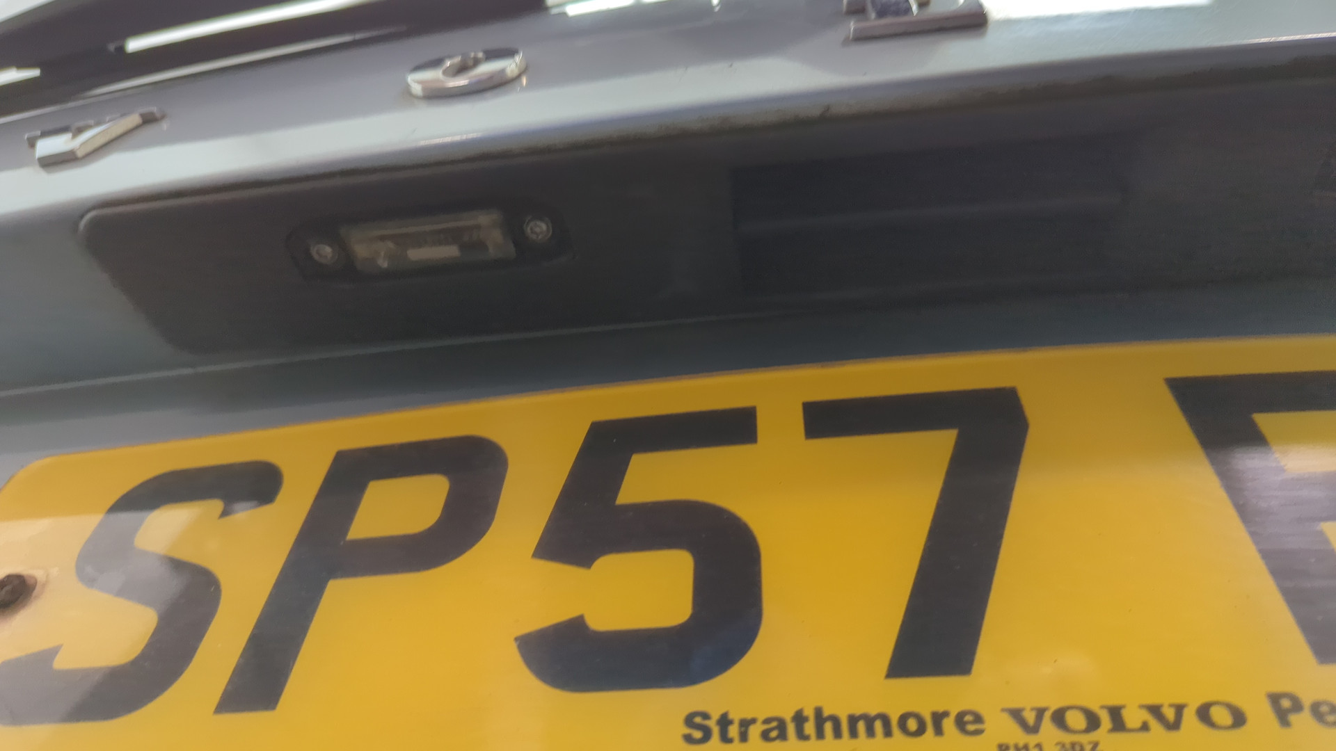 Дверь багажника