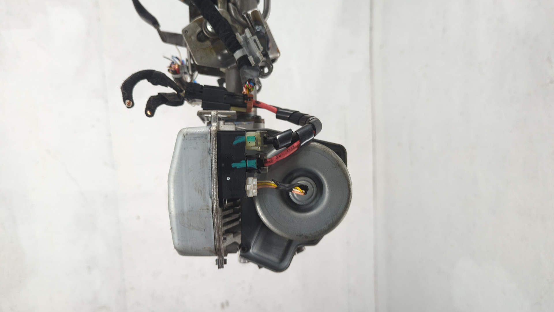 Серводвигатель рулевой рейки