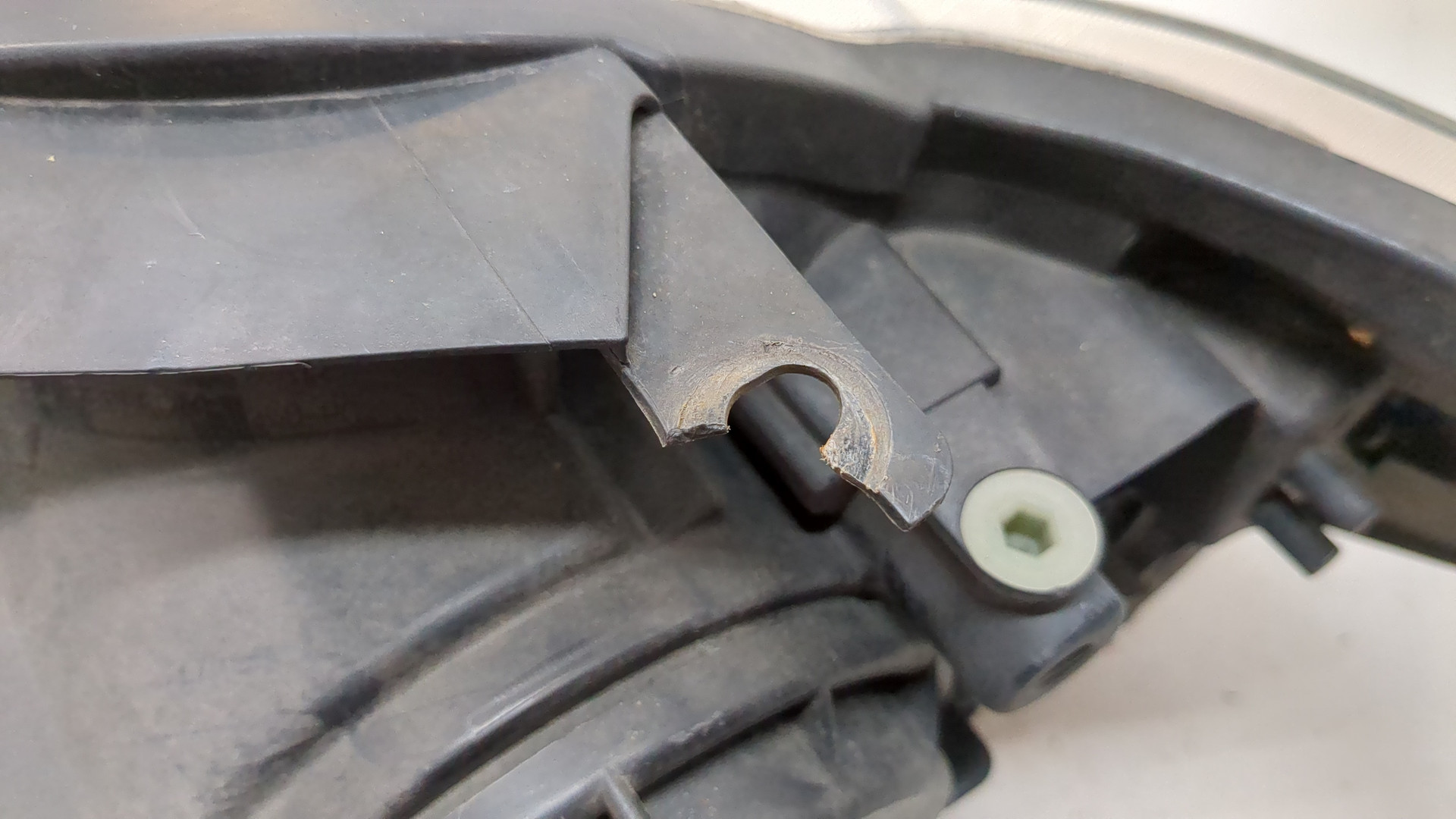 Фара правая