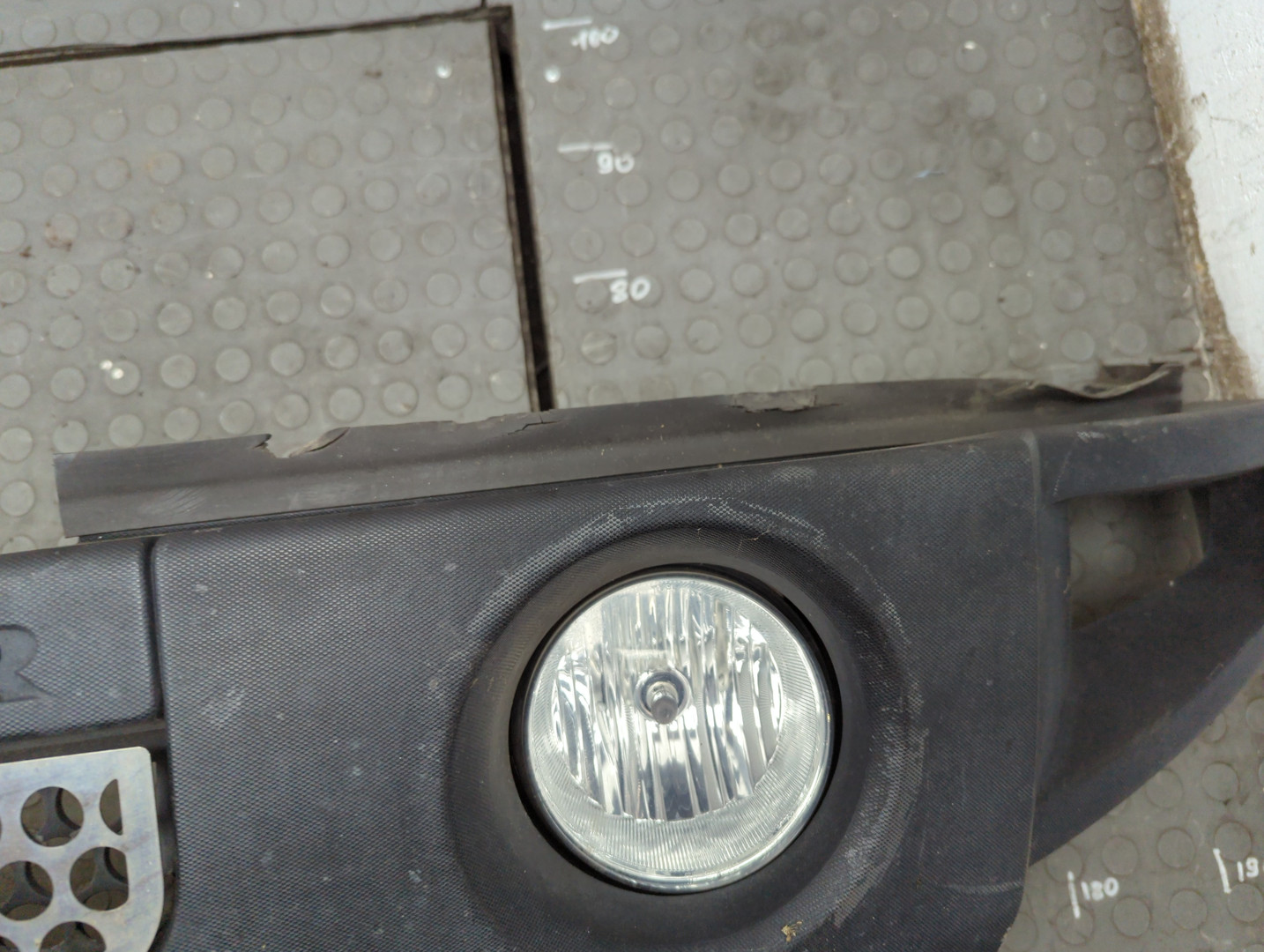 Бампер передний