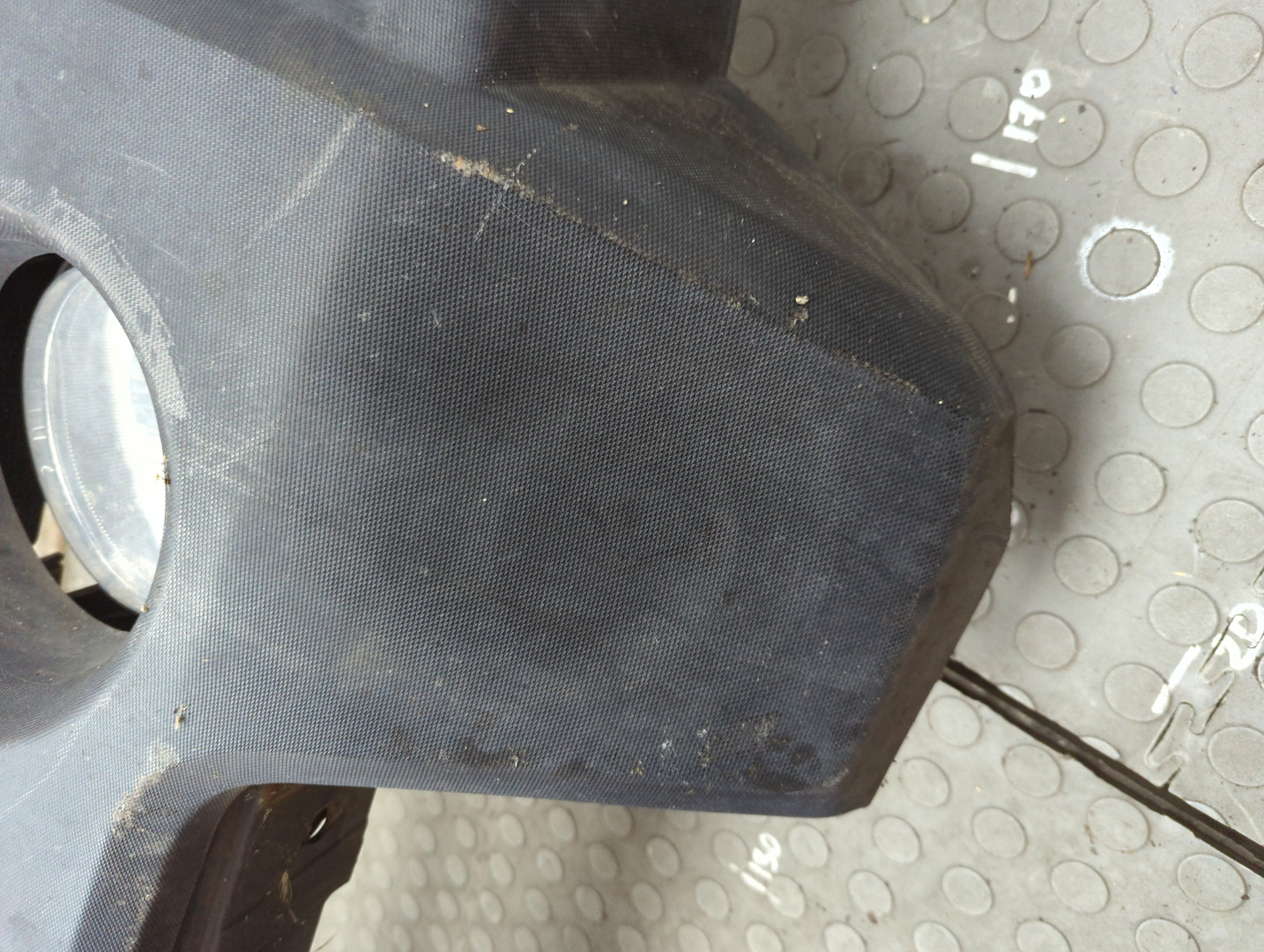 Бампер передний