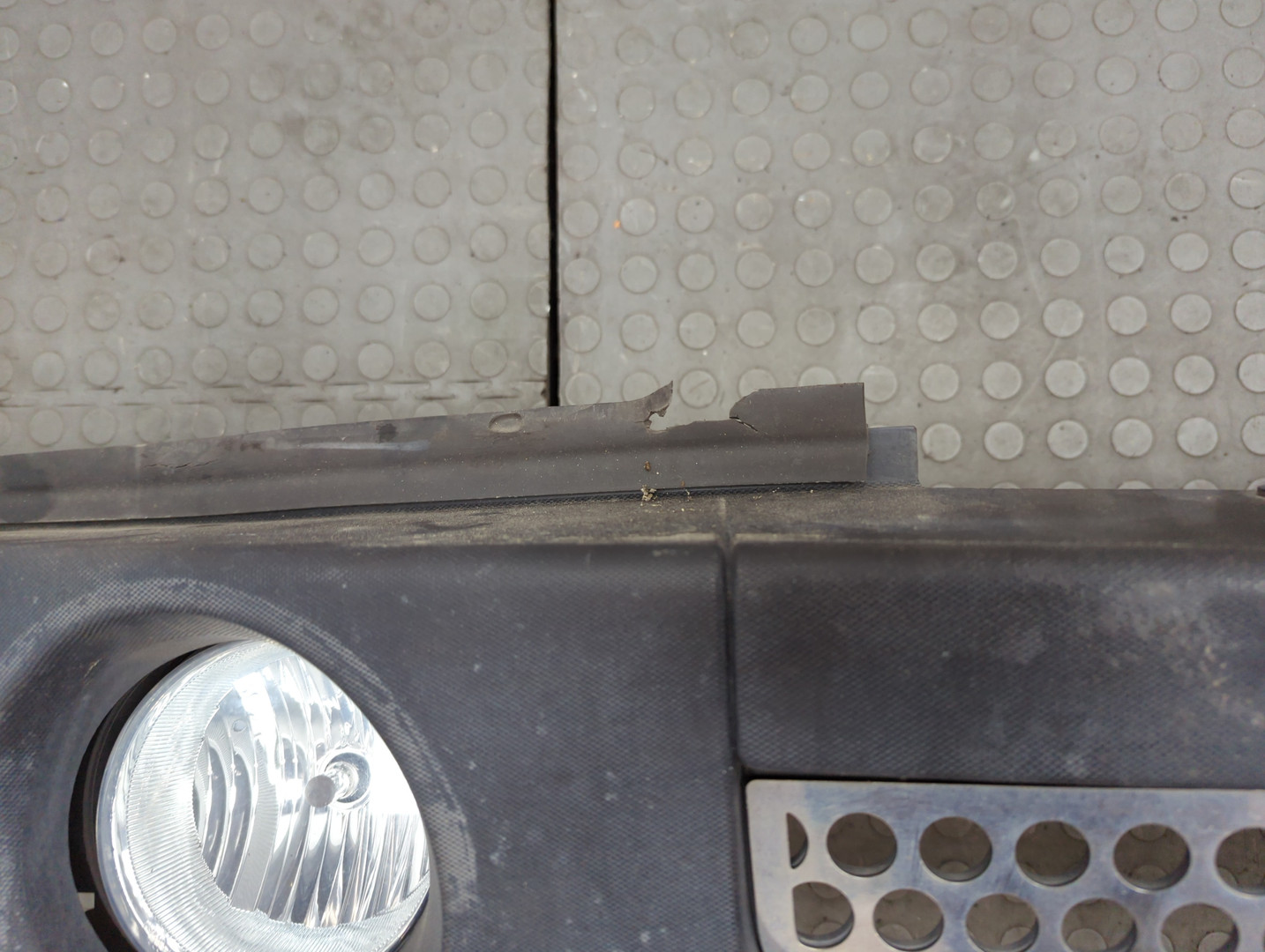 Бампер передний