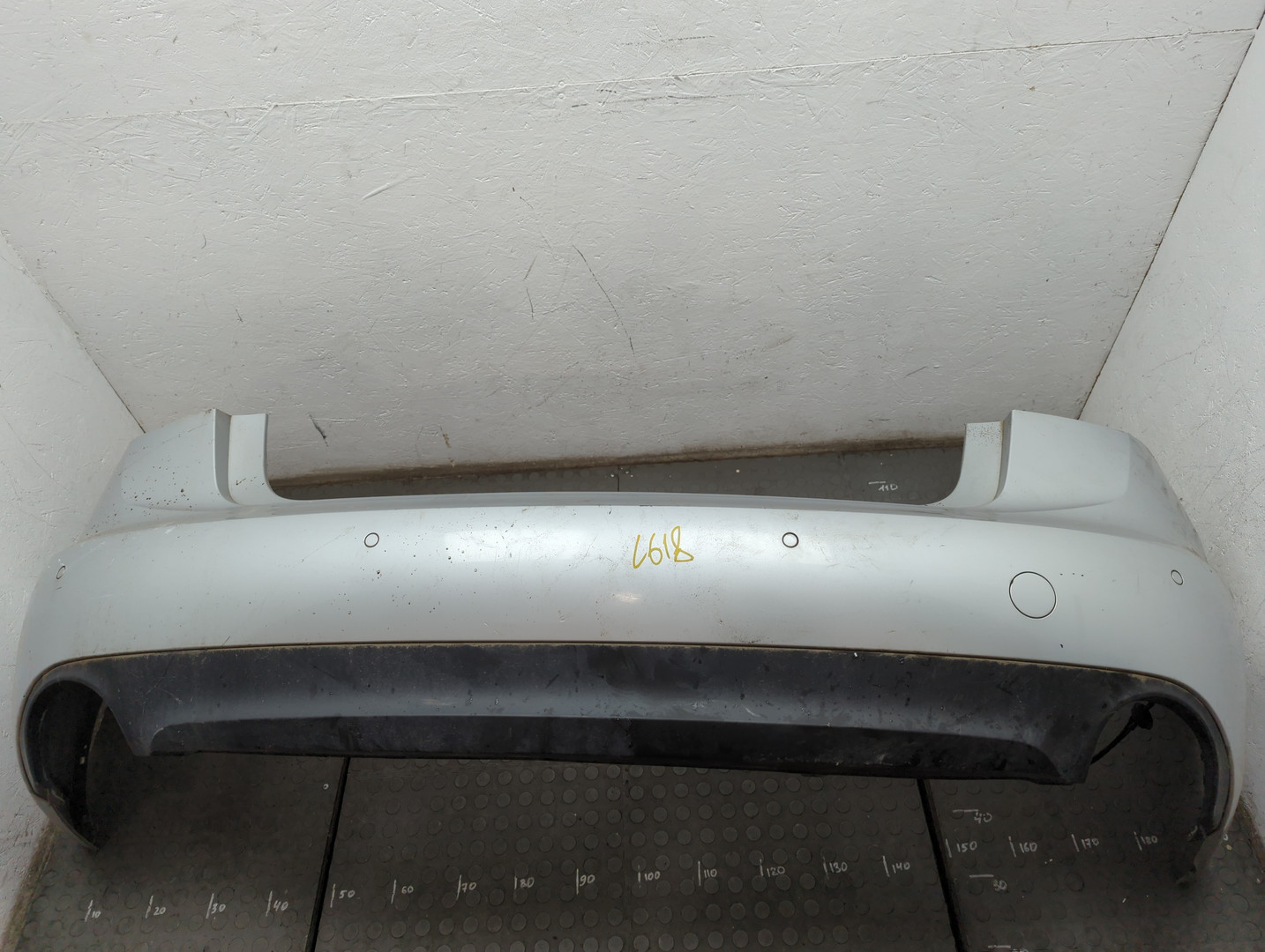 Бампер задний