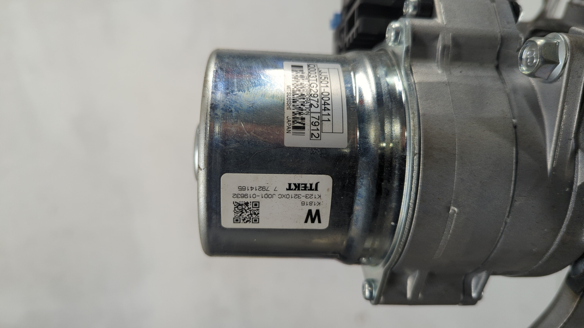 Серводвигатель рулевой рейки