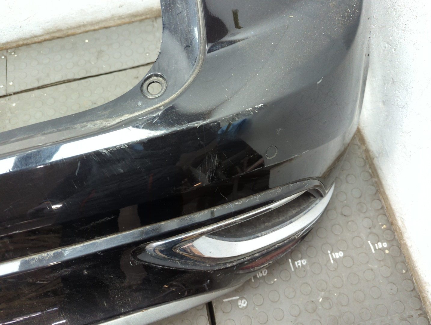 Бампер задний