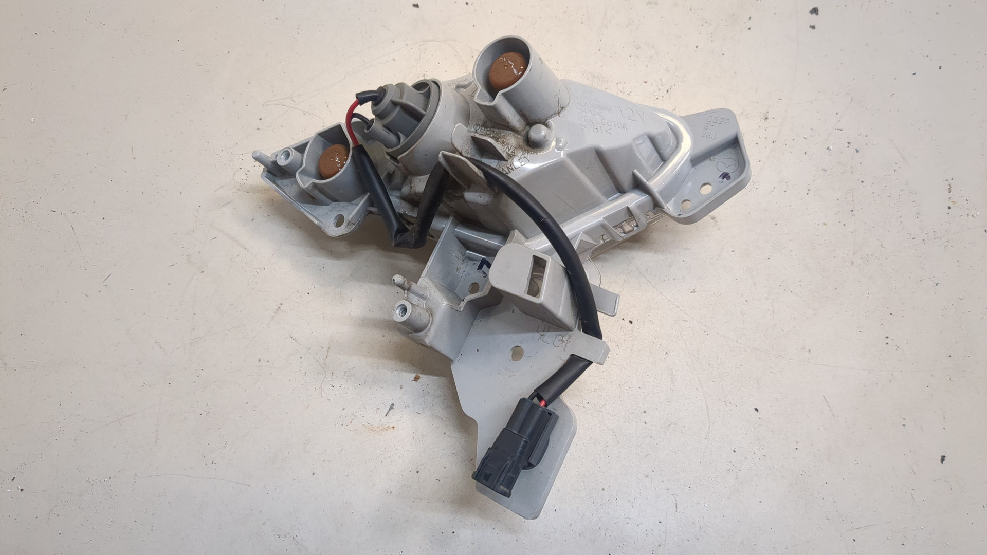 Повторитель на крыло левый