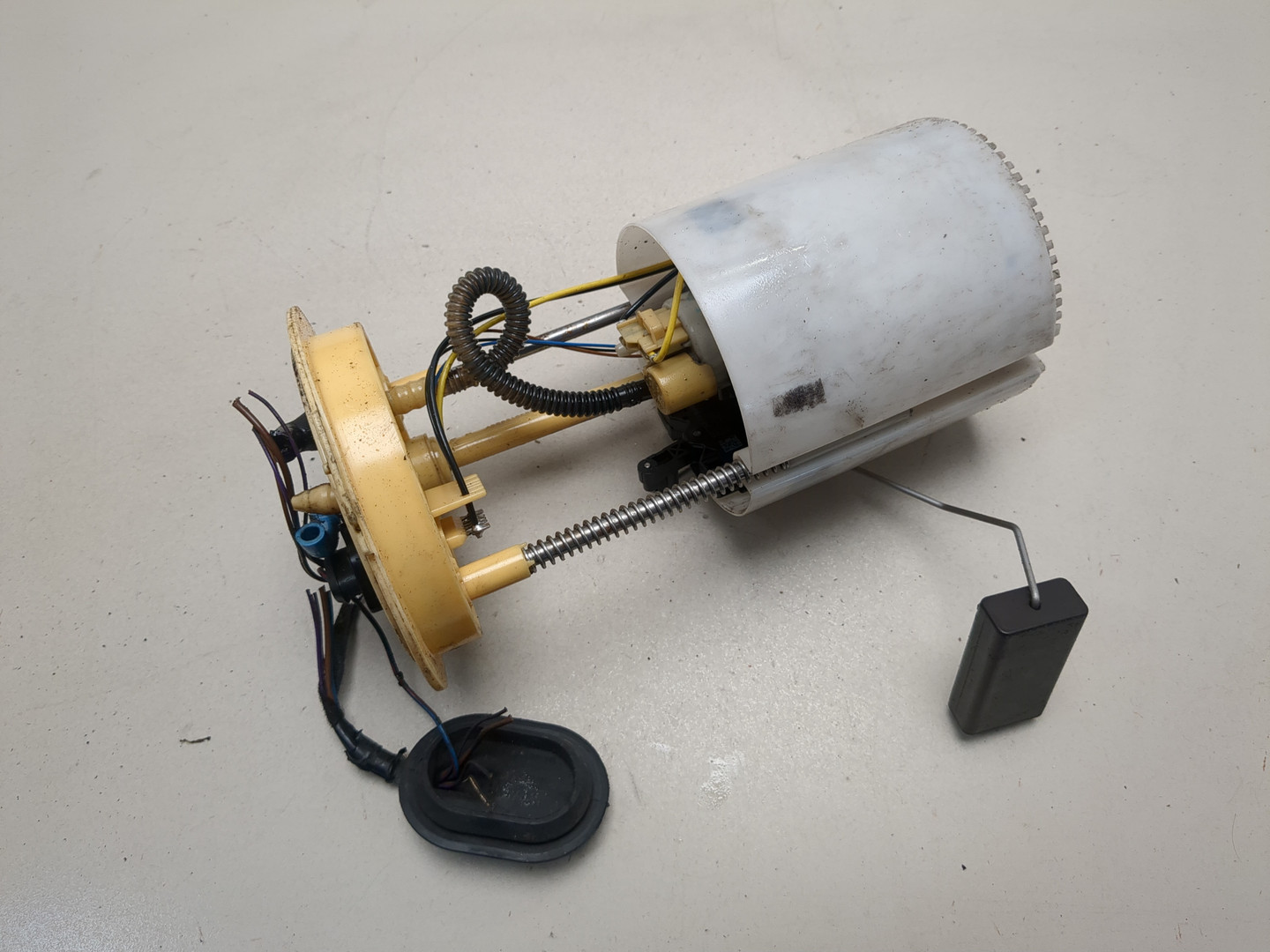 Насос топливный электрический