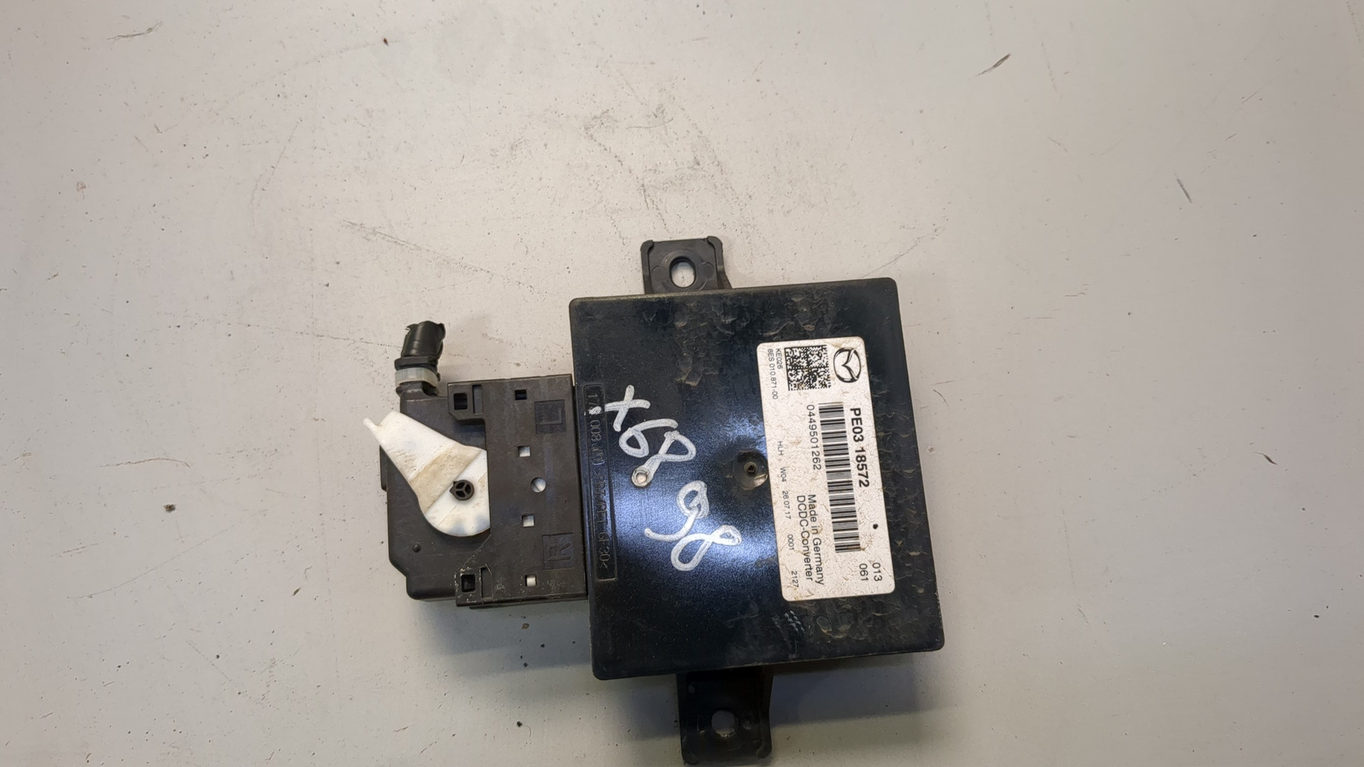 Преобразователь напряжения (адаптер)