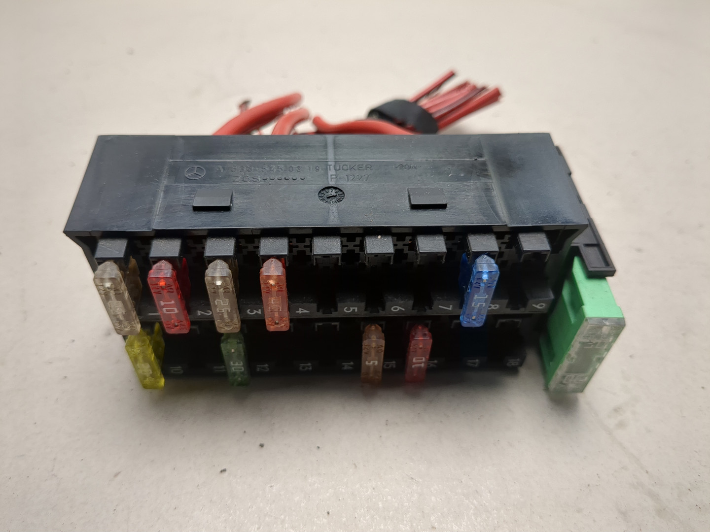 Блок предохранителей