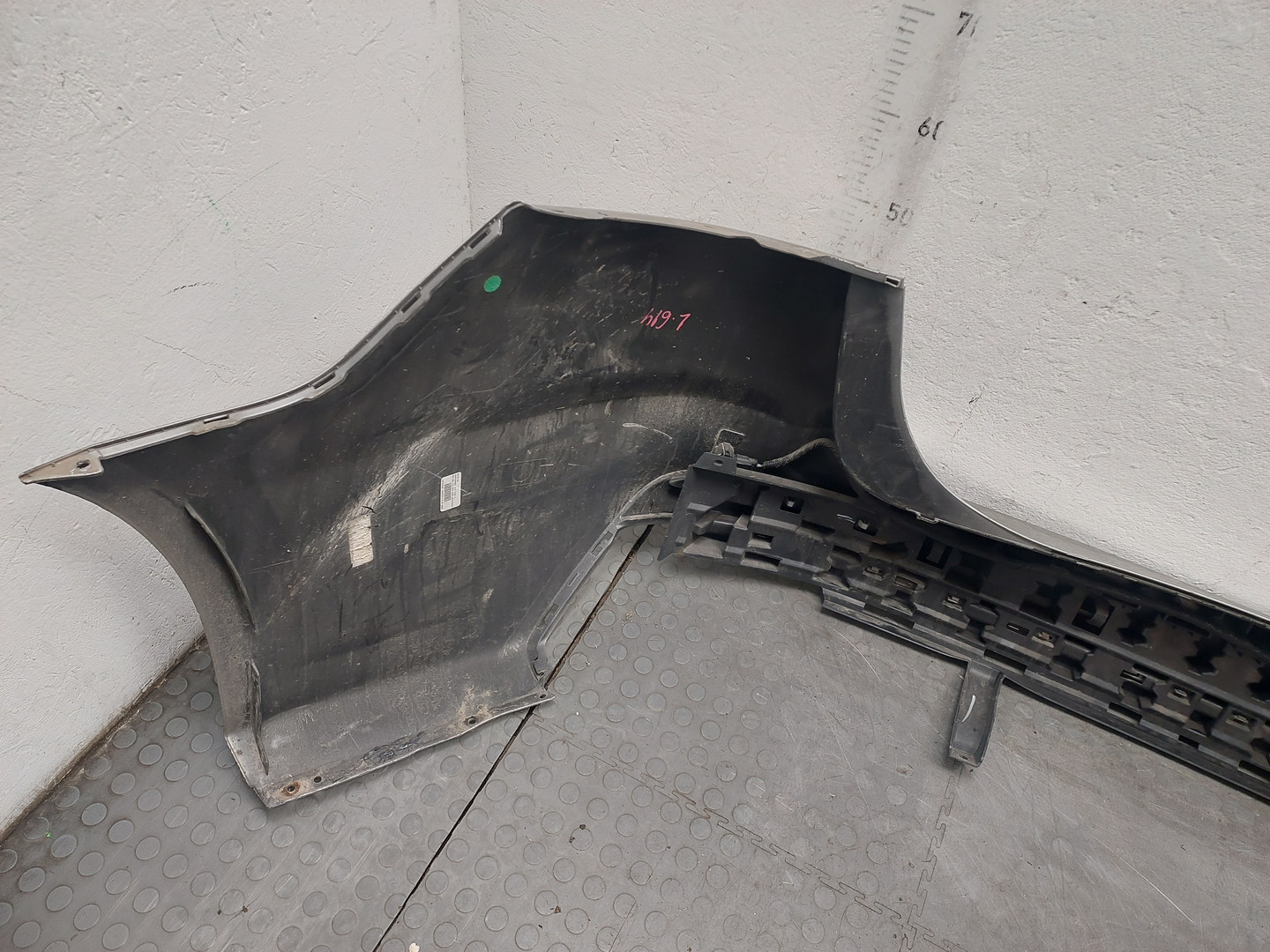 Бампер задний