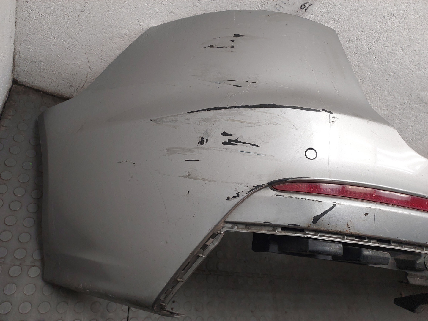 Бампер задний