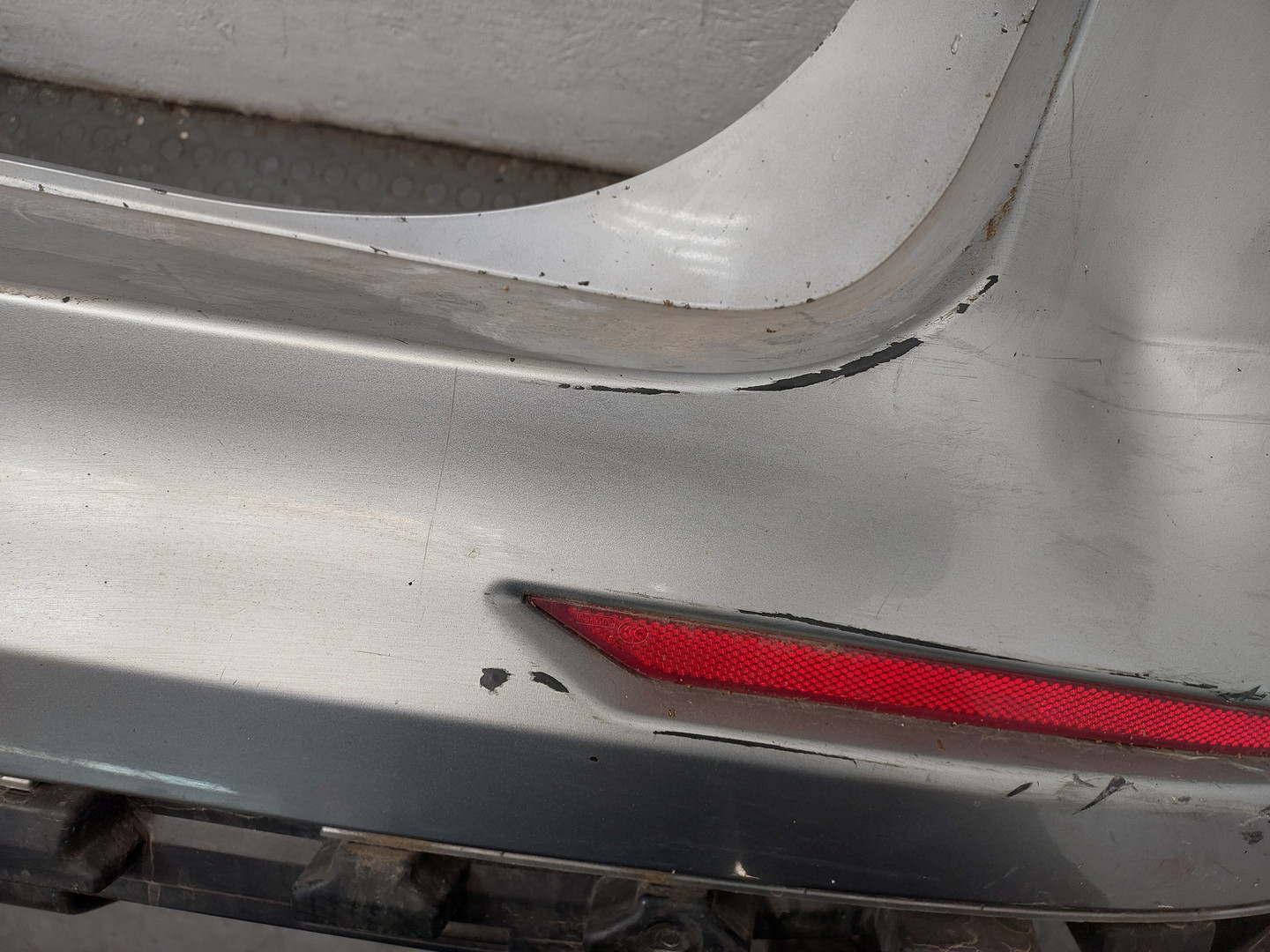 Бампер задний