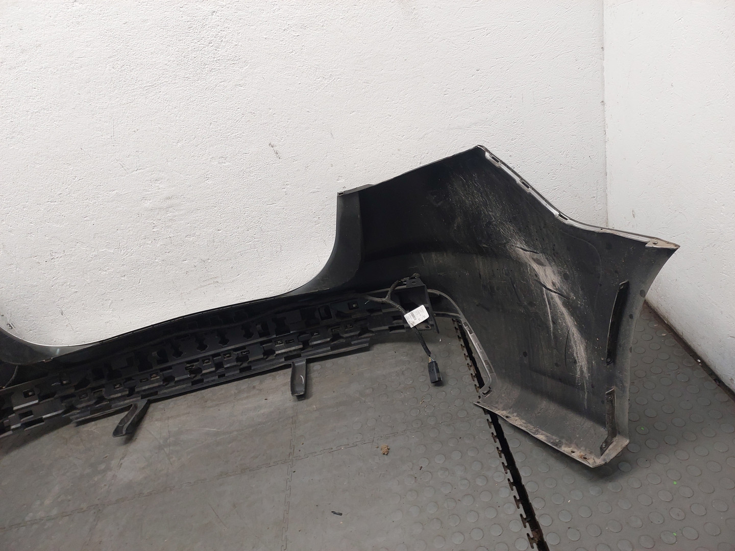 Бампер задний