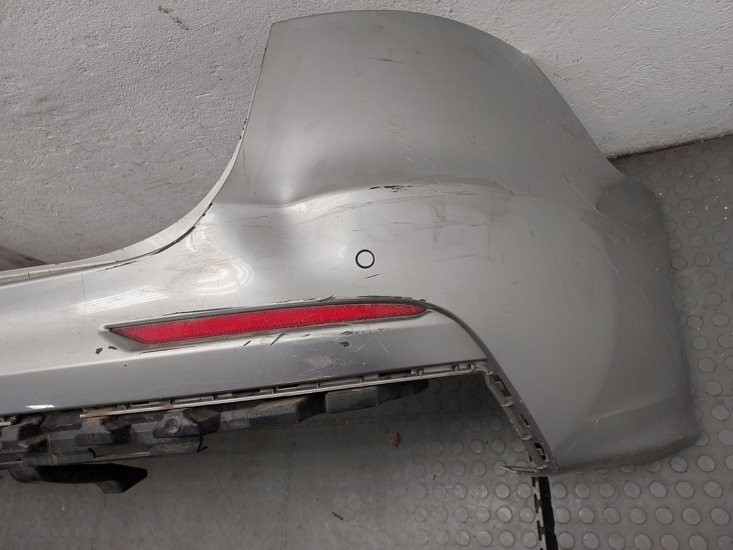 Бампер задний