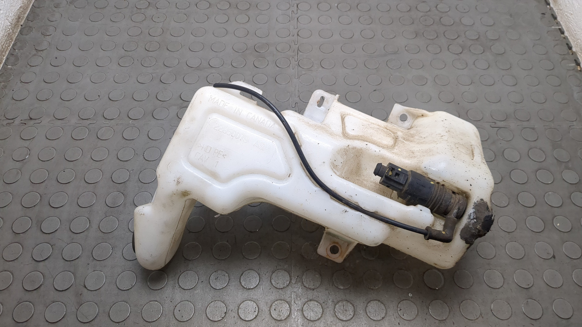 Бачок омывателя лобового стекла