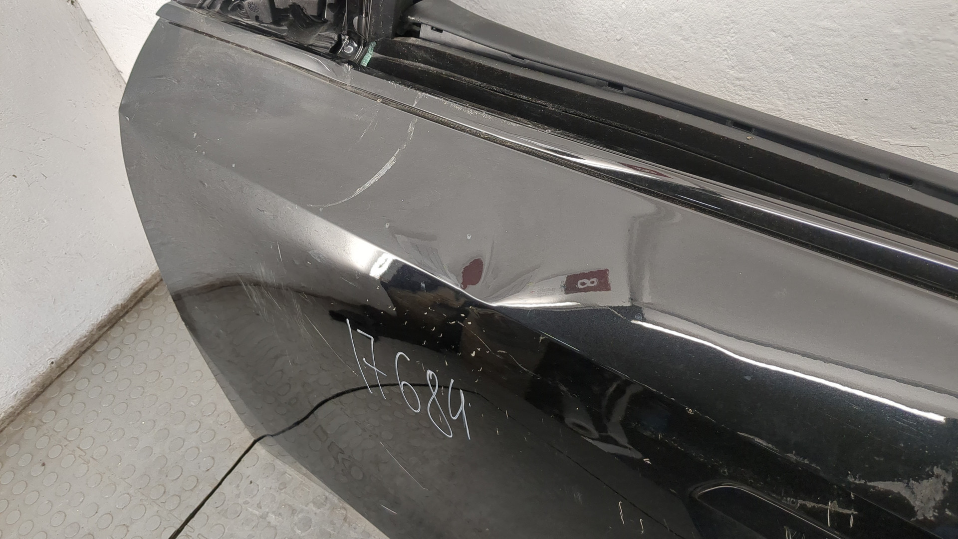 Дверь передняя левая