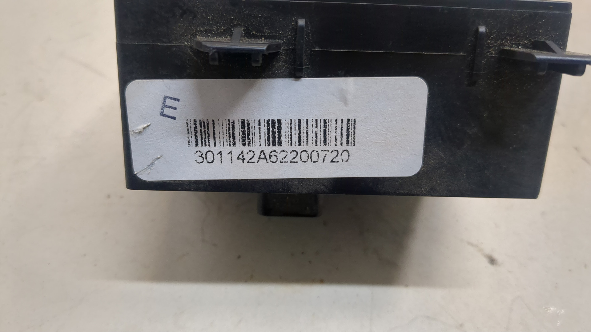 Переключатель света фар