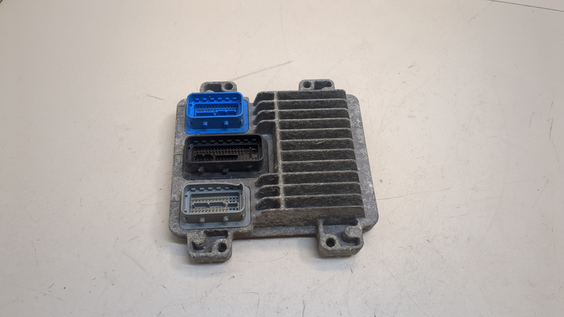 Блок управления двигателем