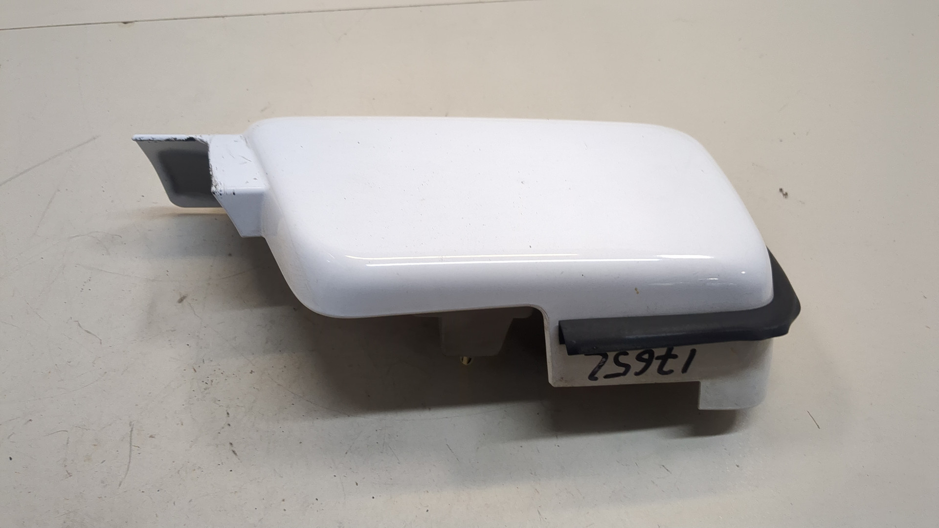 Накладка (кузов наружные)