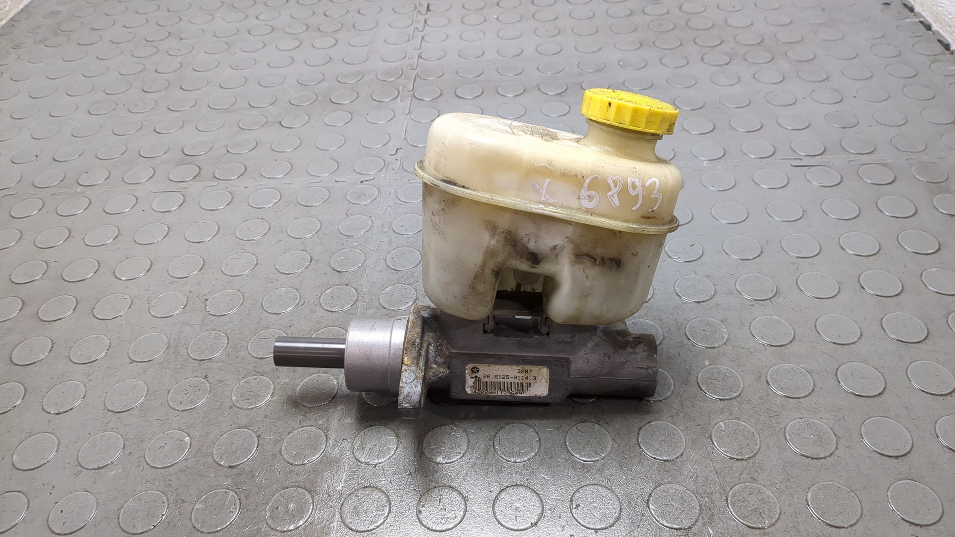 Цилиндр тормозной главный