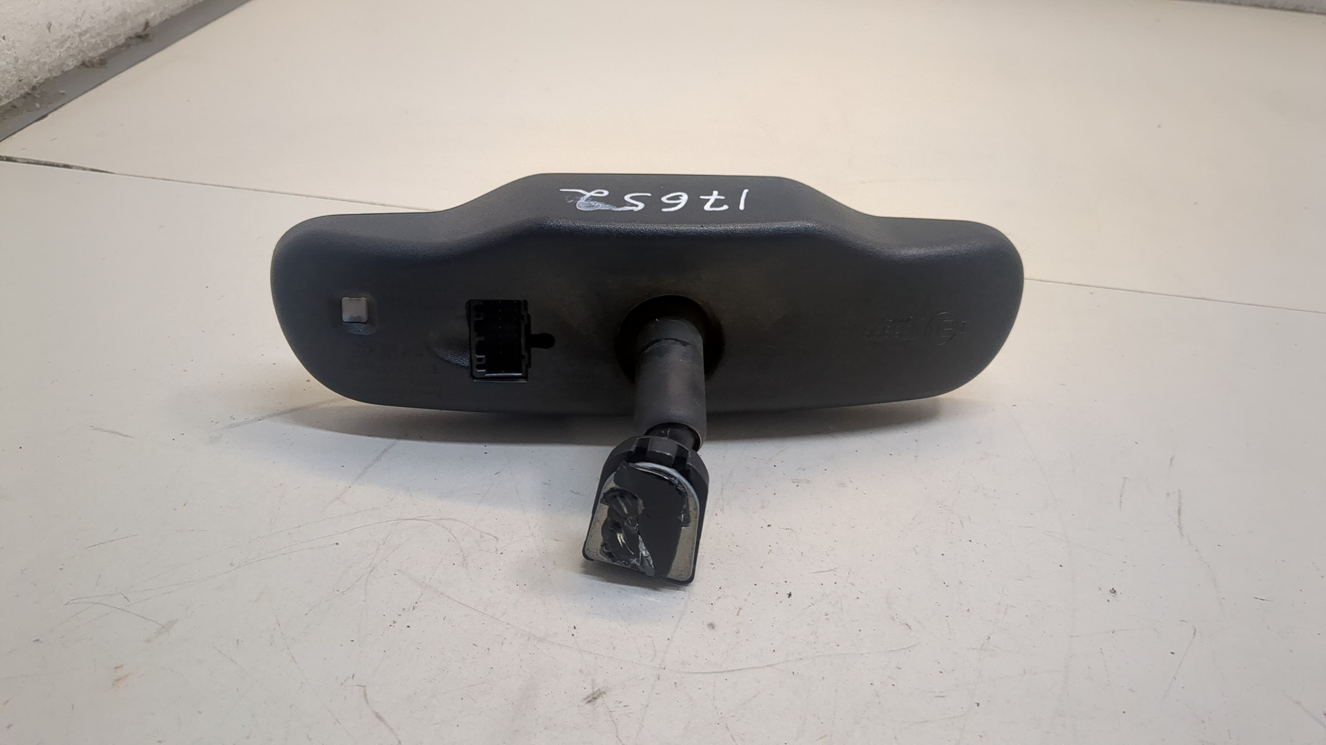 Зеркало заднего вида