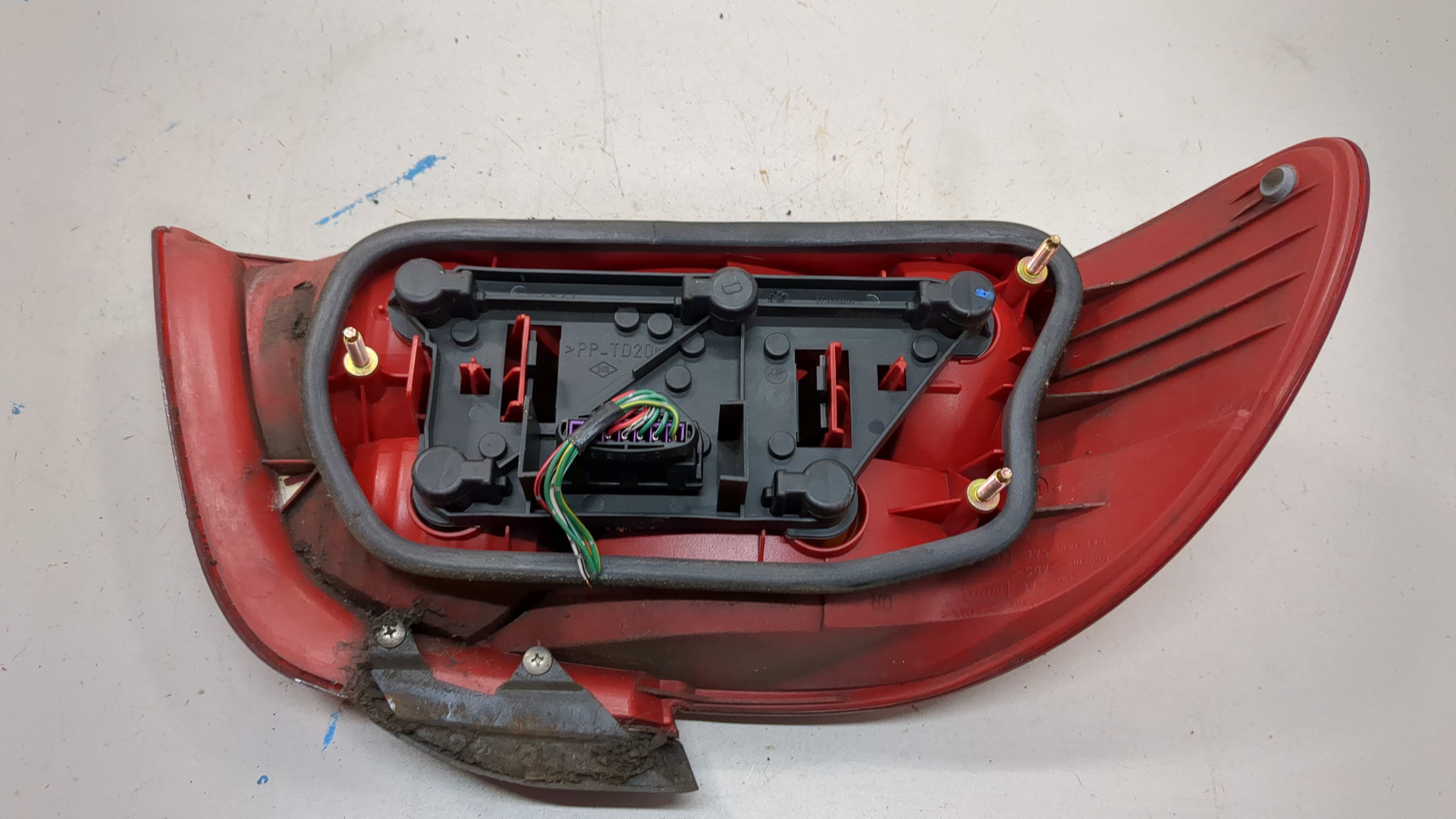 Фонарь задний правый