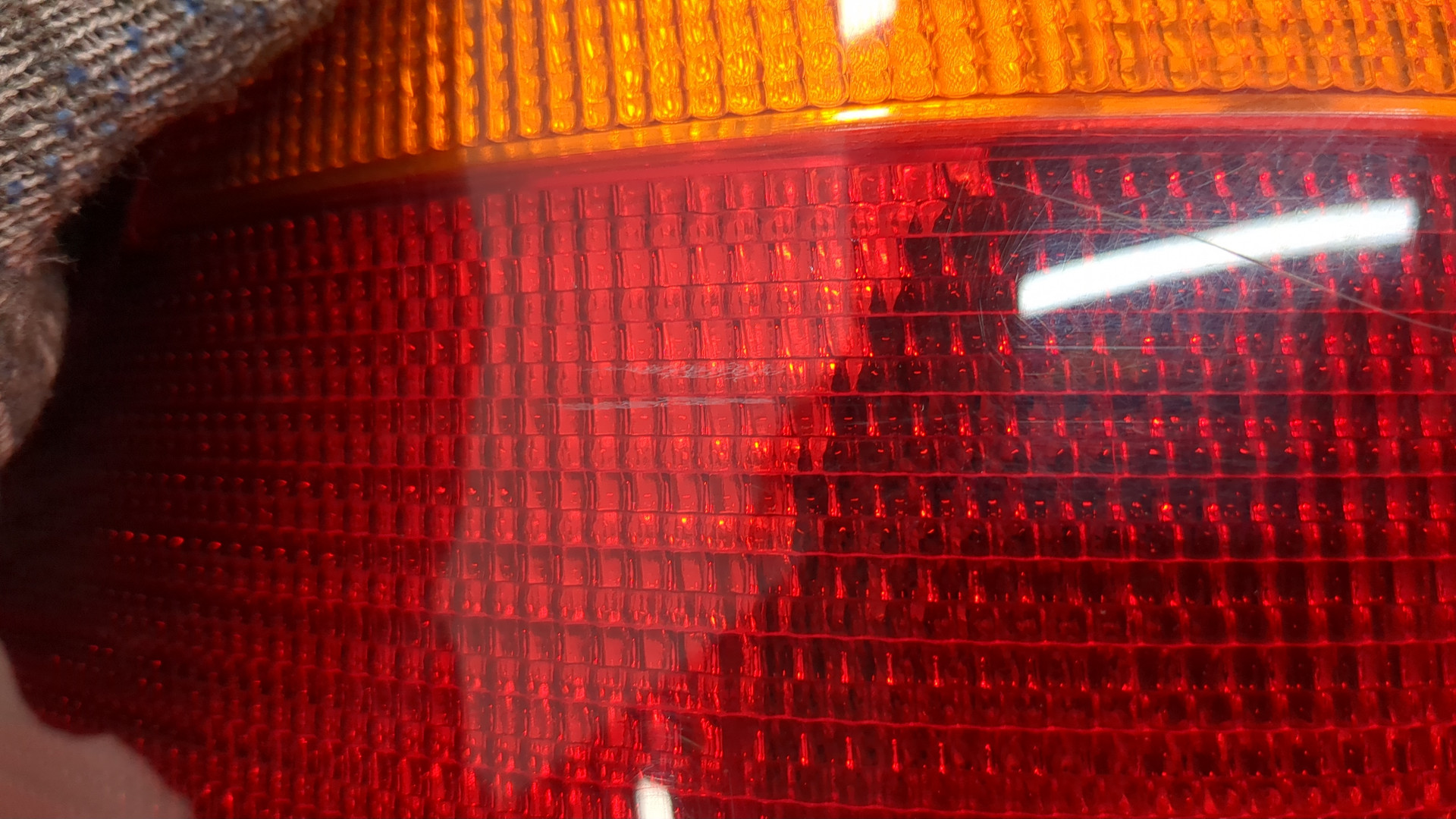 Фонарь задний левый