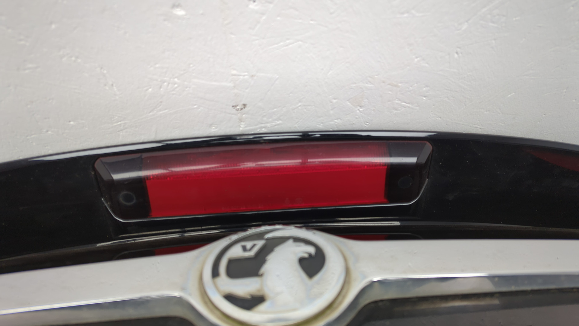 Дверь багажника