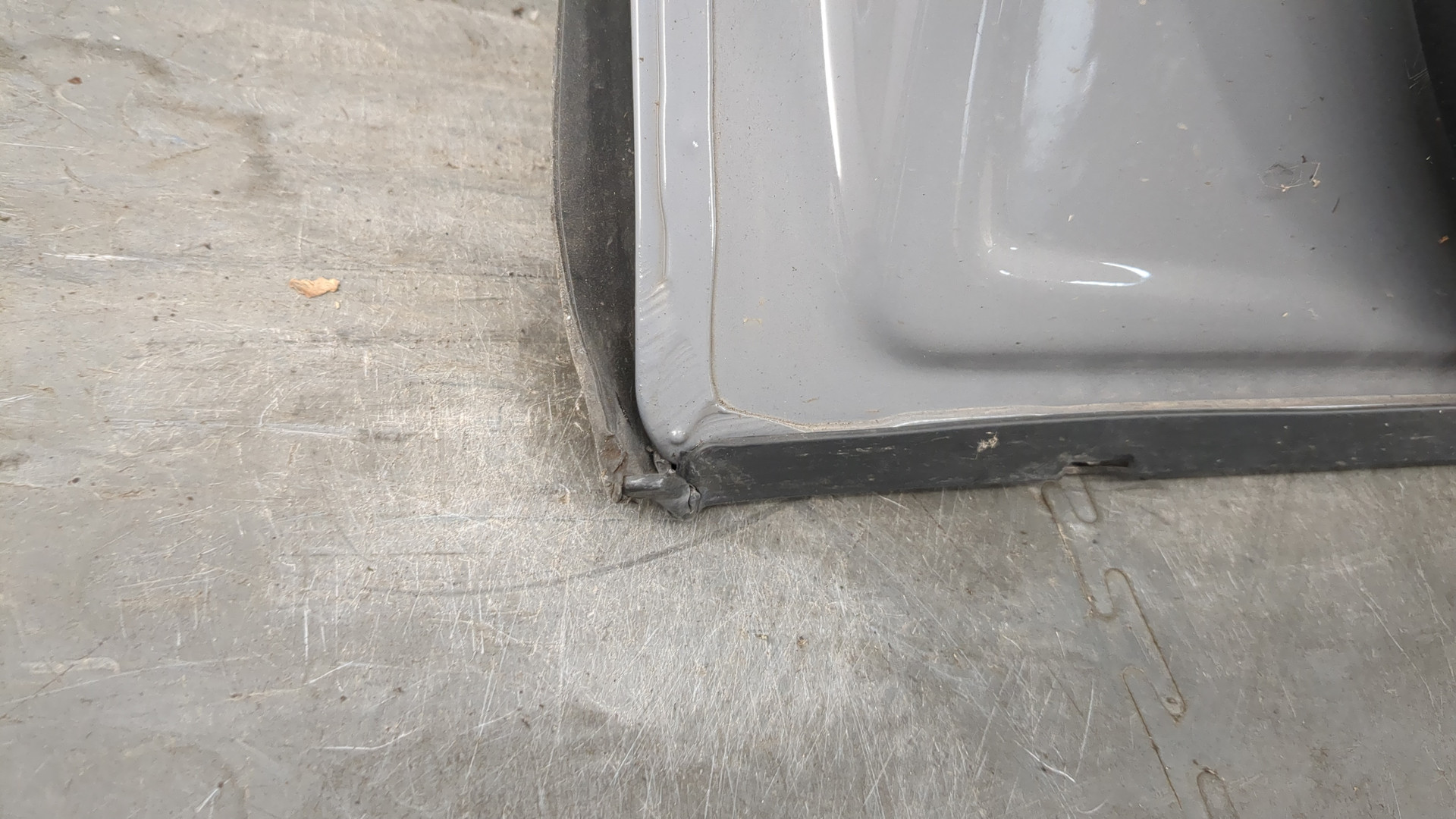 Дверь передняя левая