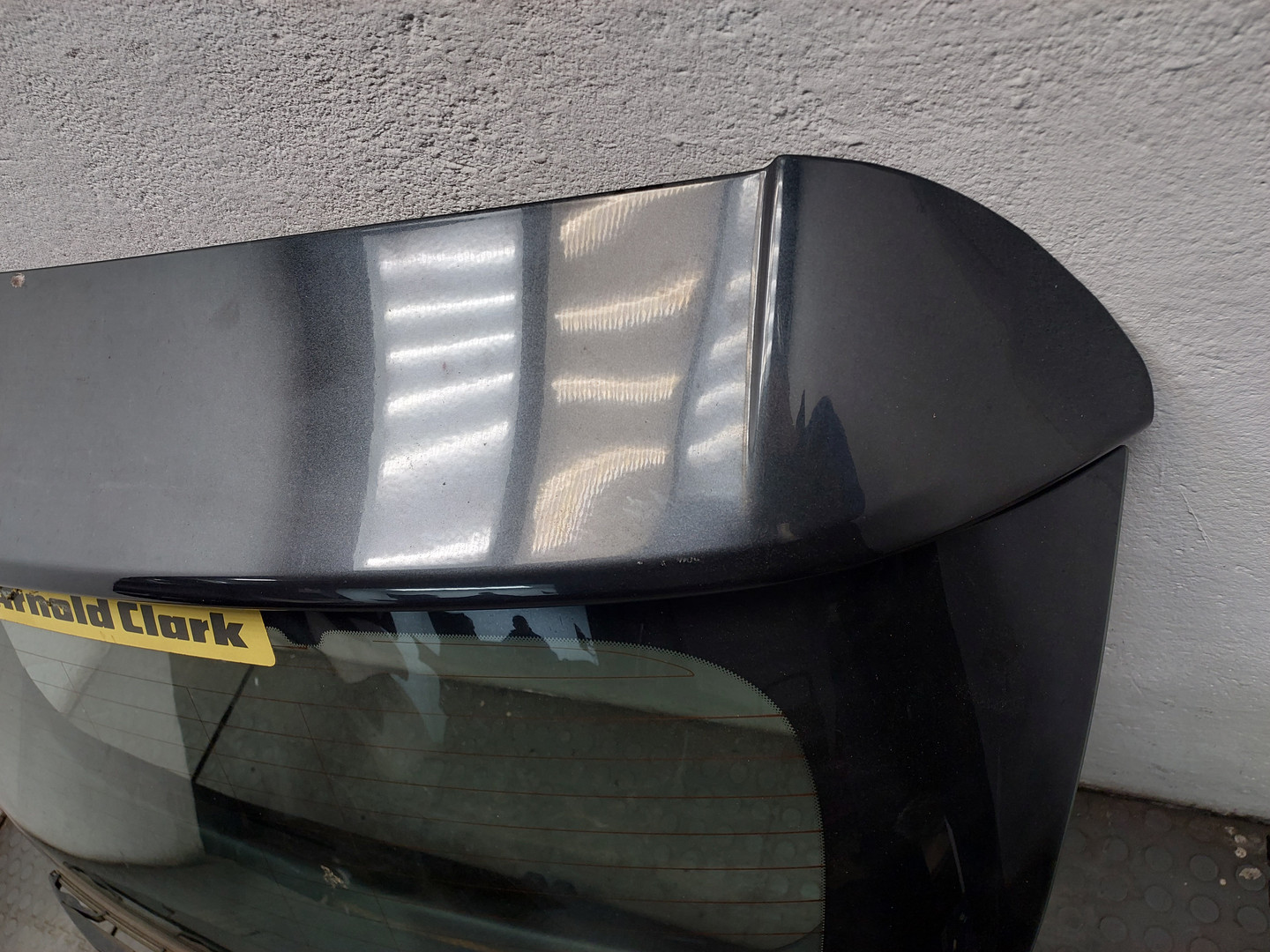 Дверь багажника